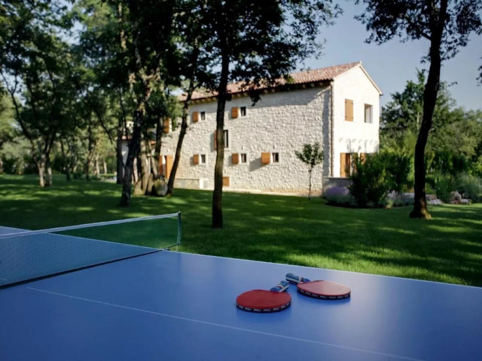 In Karigador mit Terrasse, Whirlpool und Garten-Buiten