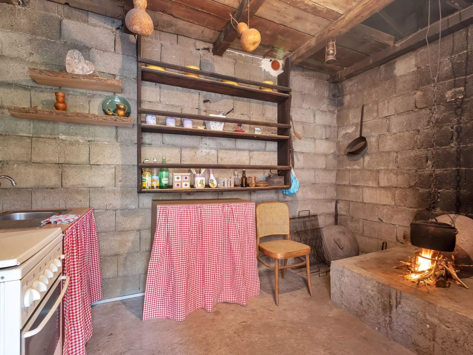 In Rašćane mit Beheiztem Pool-Binnen