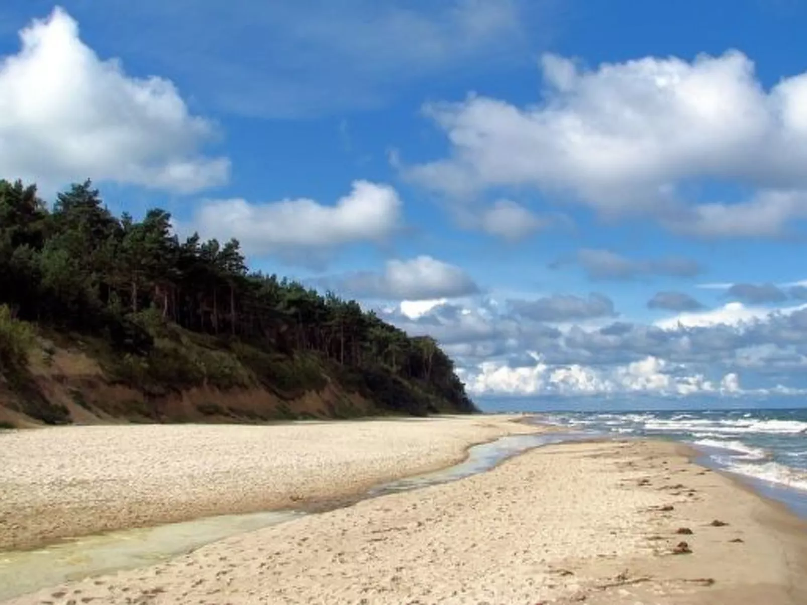 Gemütliches Ferienhaus mit Garten und Seeblick-Image-tags.info