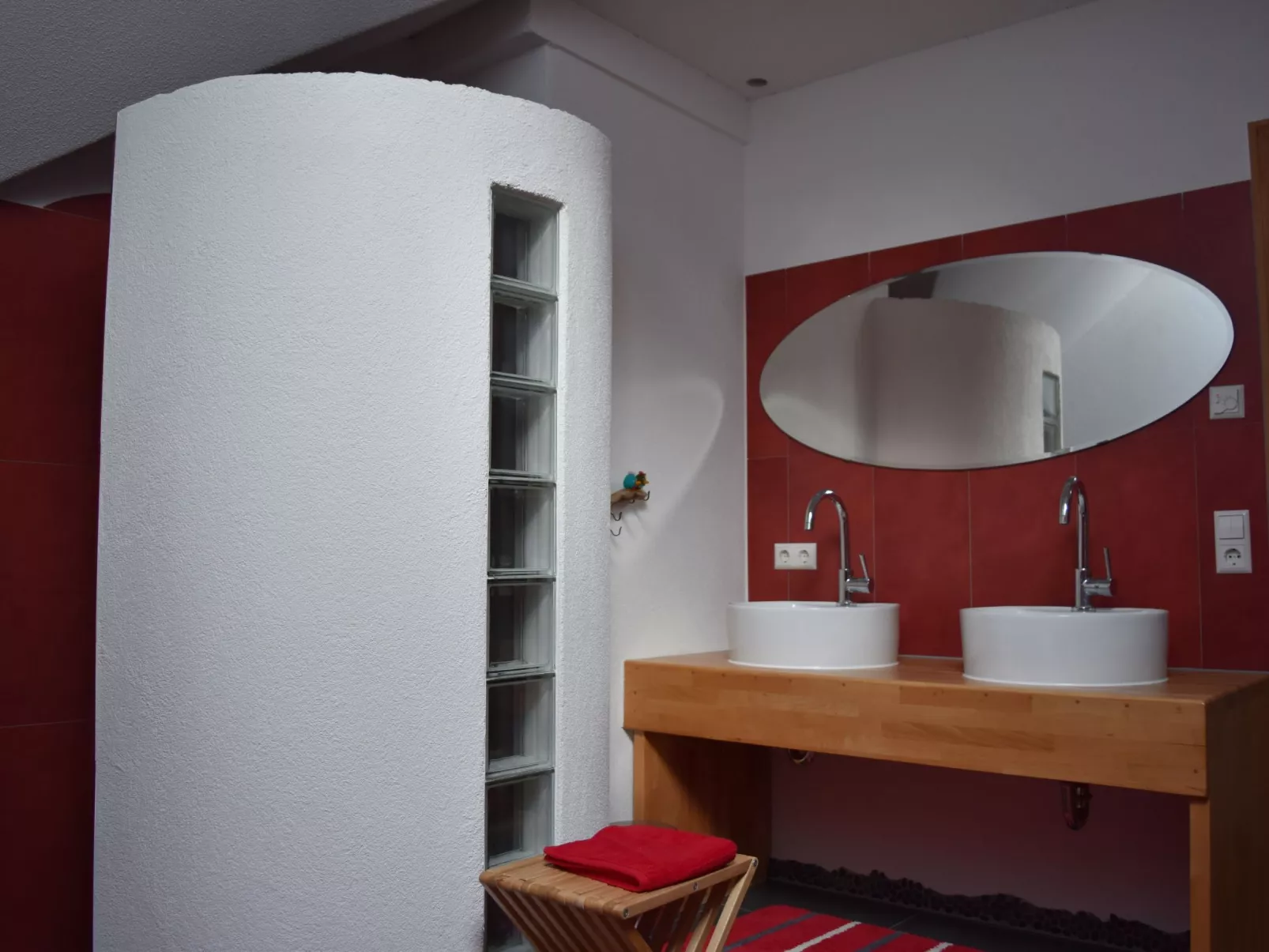 "Haus in der Einöde"-Binnen