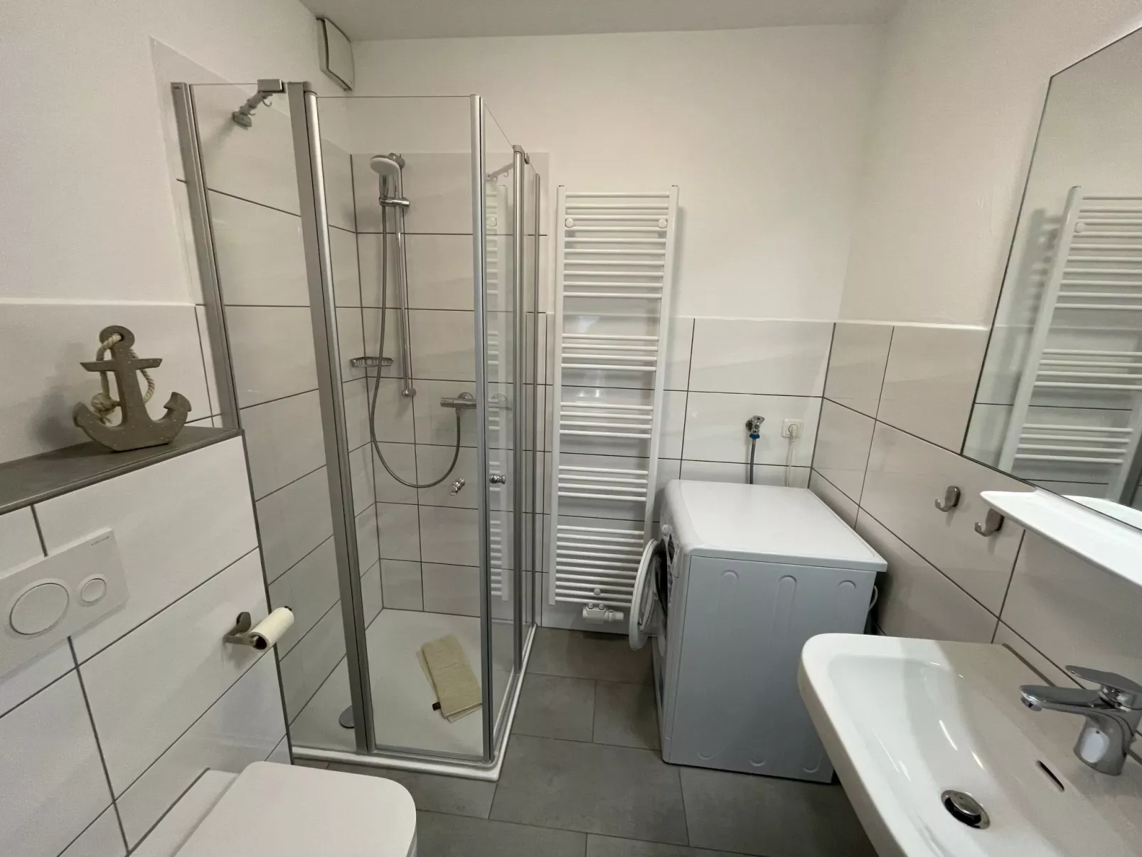 Sonnige Ferienwohnung mit großem Garten