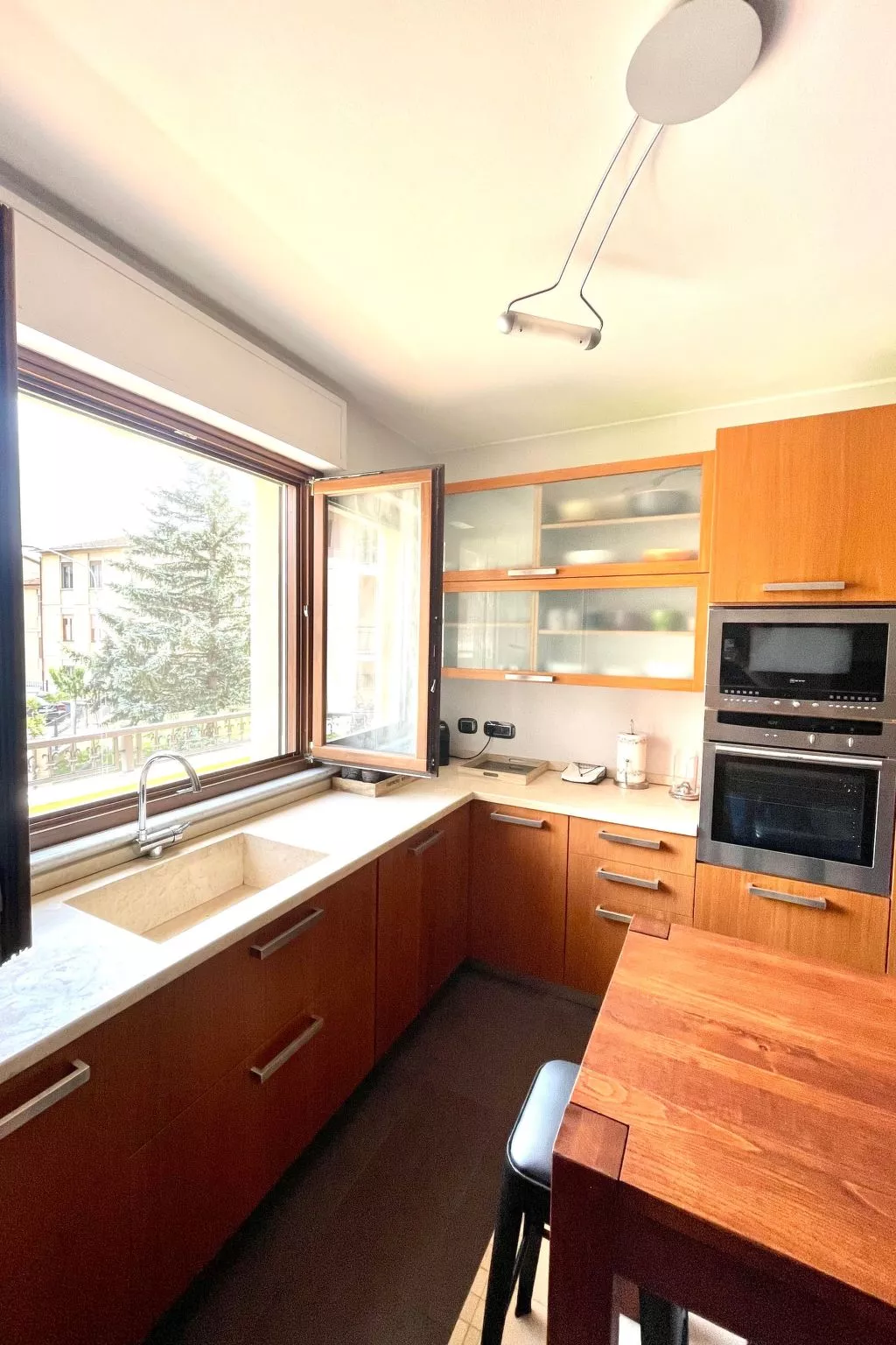 GROSSE LUXUSWOHNUNG-Binnen