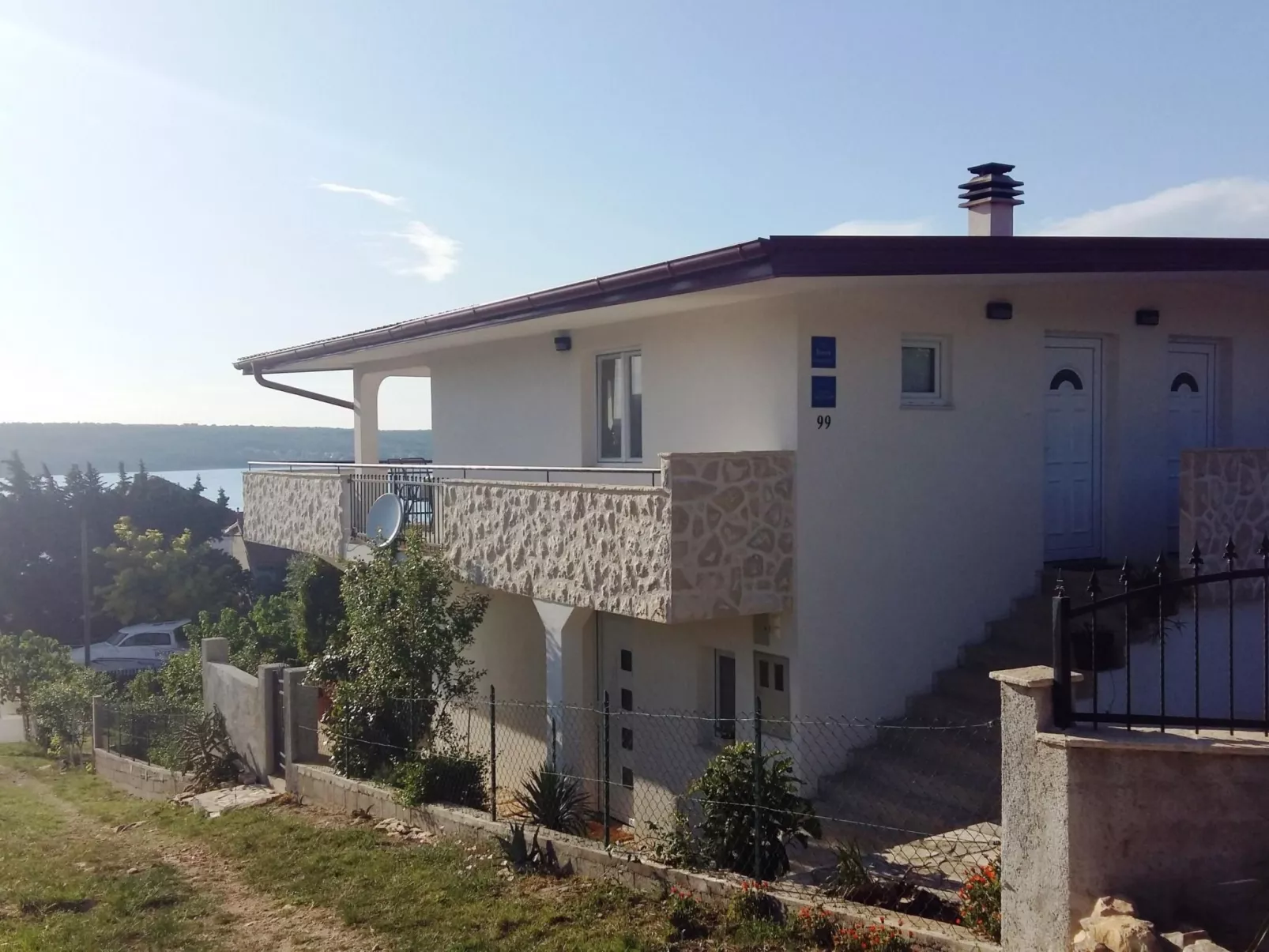 Neu erbautes Apartment mit großem Balkon