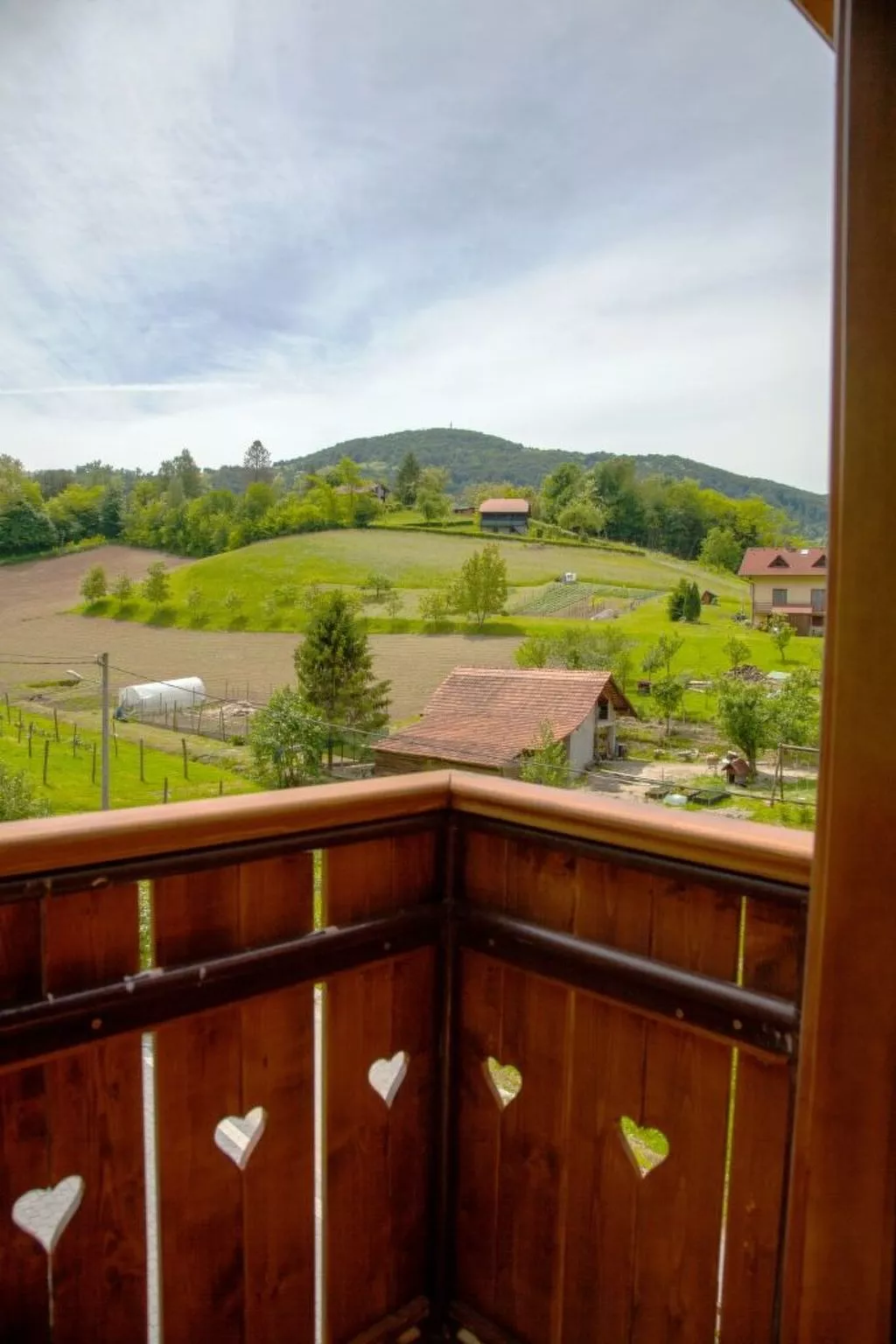 Für 4 Personen und 1 Kind in Tuhelj, Nordkroatien-Buiten