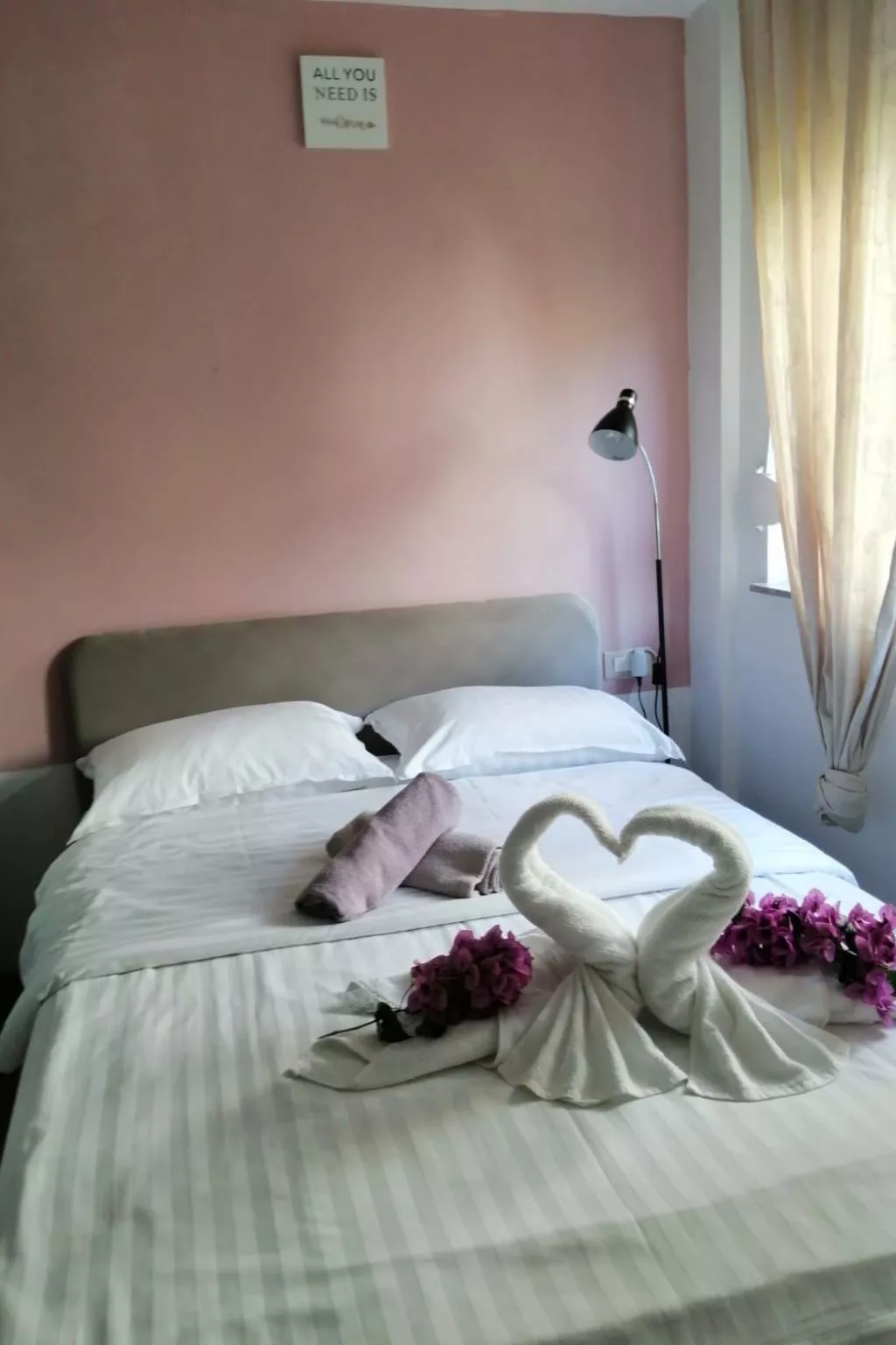 Unterkunf ideal für Stadtbesichtigung  und  Restaurantbesuche  nach dem baden i