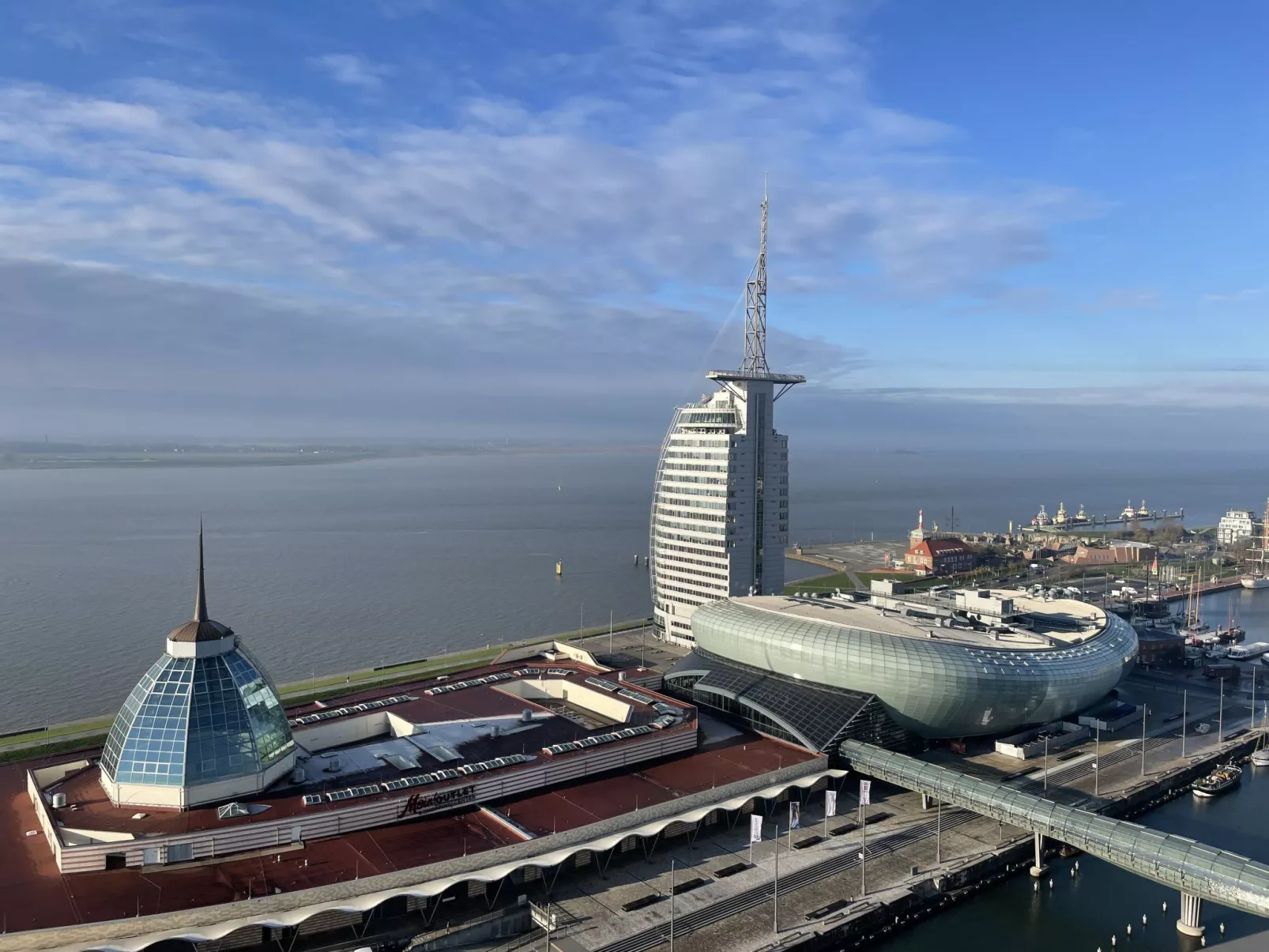 Zentrale Wohnung mit Klavier, Kunst und Design-Omgeving