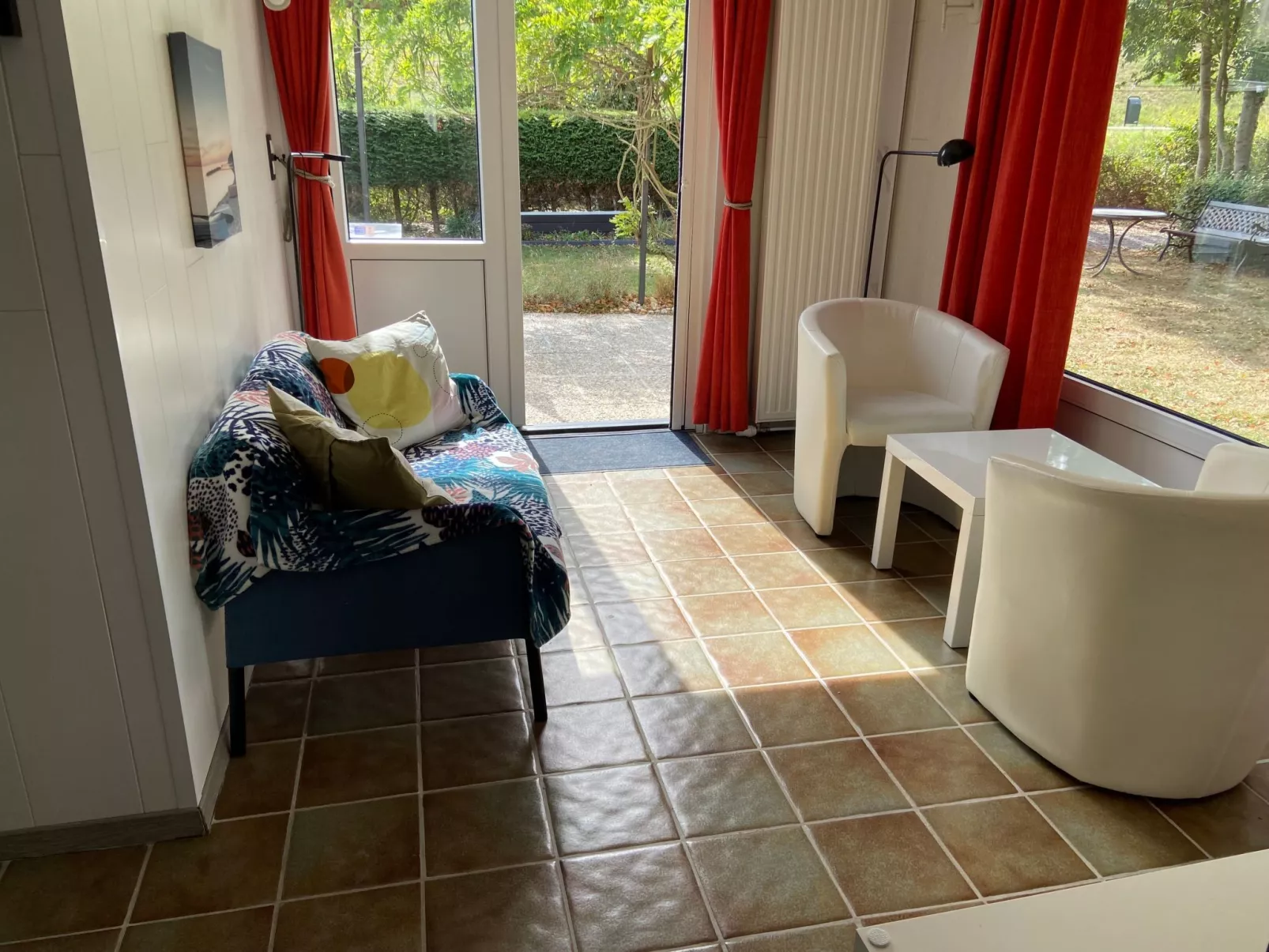 Kleines Haus mit Garten, direkt hinter dem Deich