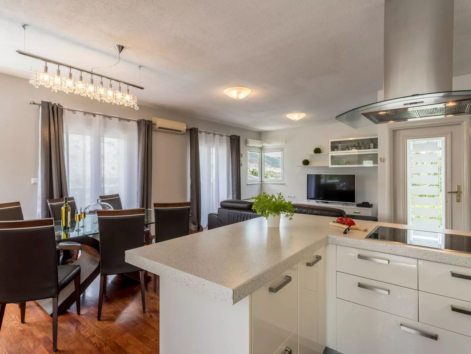 Ferienvilla "Paradies auf Erden"-Image-tags.info