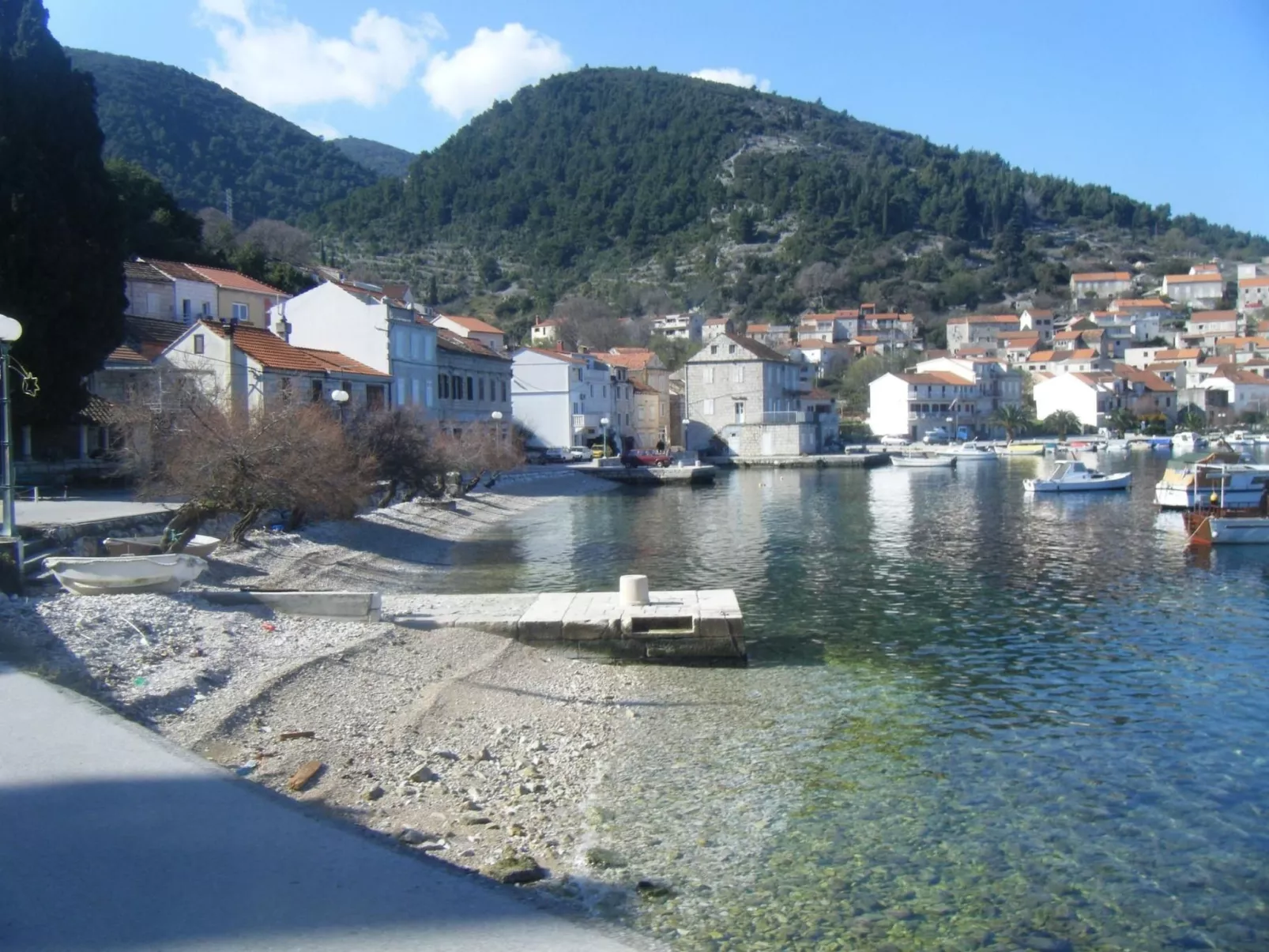 "Martina" direkt am Wasser