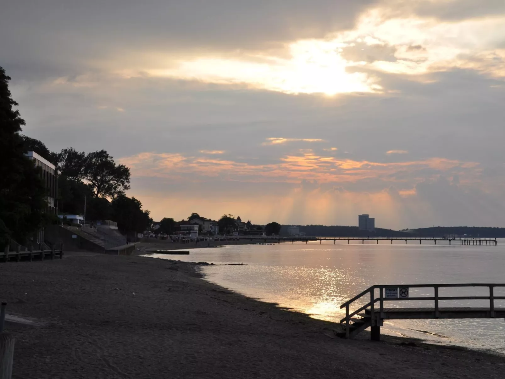 ToSi - 35 Meter zum tosenden Meer-Buiten