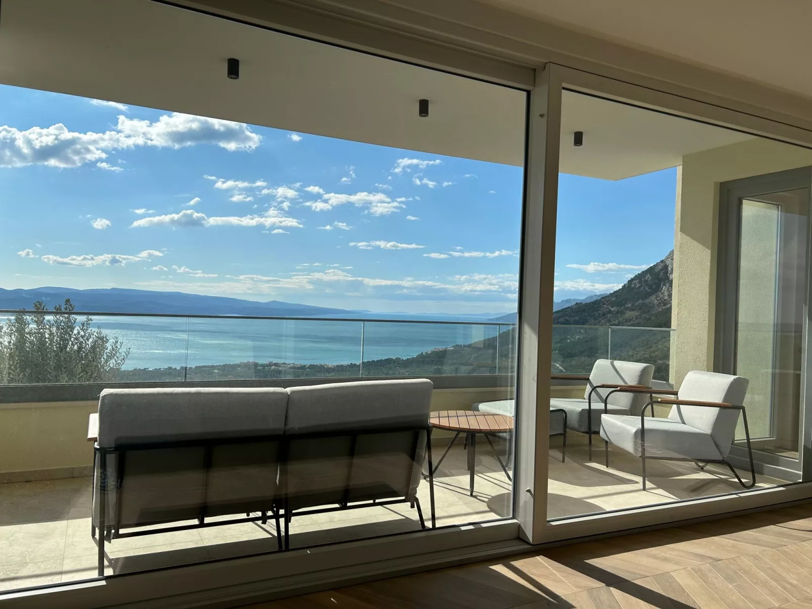 Villa Olivia mit Pool - Spielplatz - Meerblick-Buiten