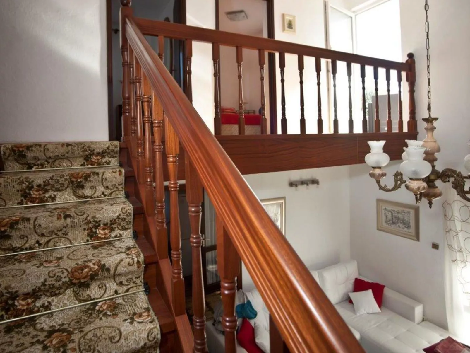 Charmante Villa Layla mit Meerblick und Pool-Image-tags.info