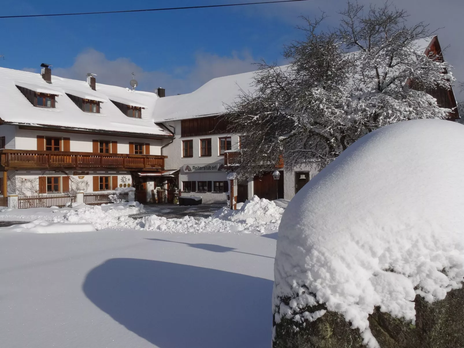 Landhaus mit Sonnenterrasse und Garten-Buiten