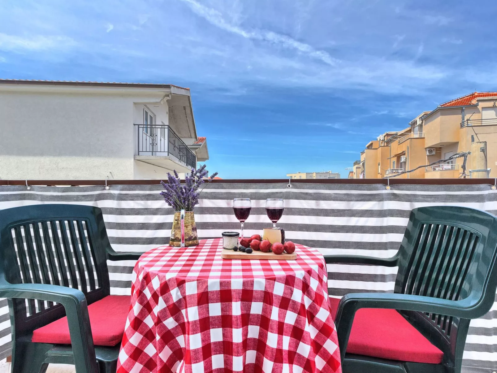 Gemütliches Studio mit Balkon