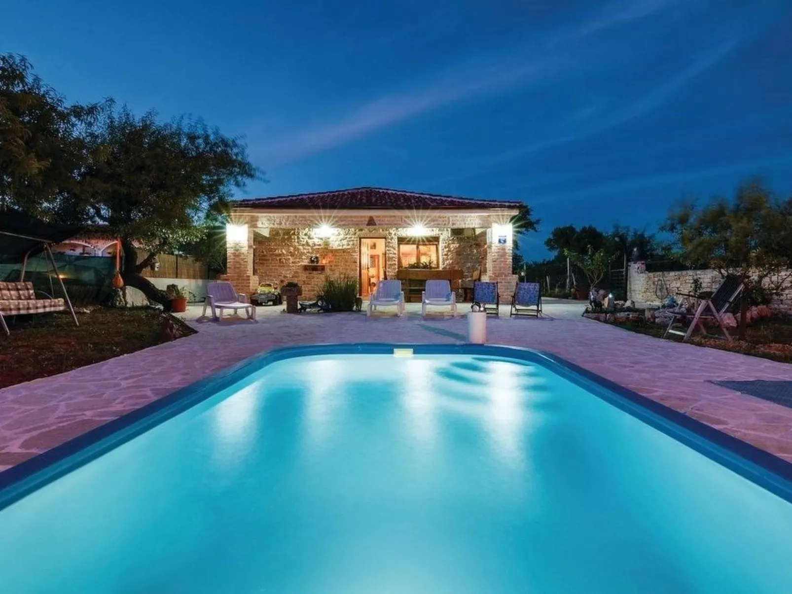 Villa Anita mit Privatpool in Budak