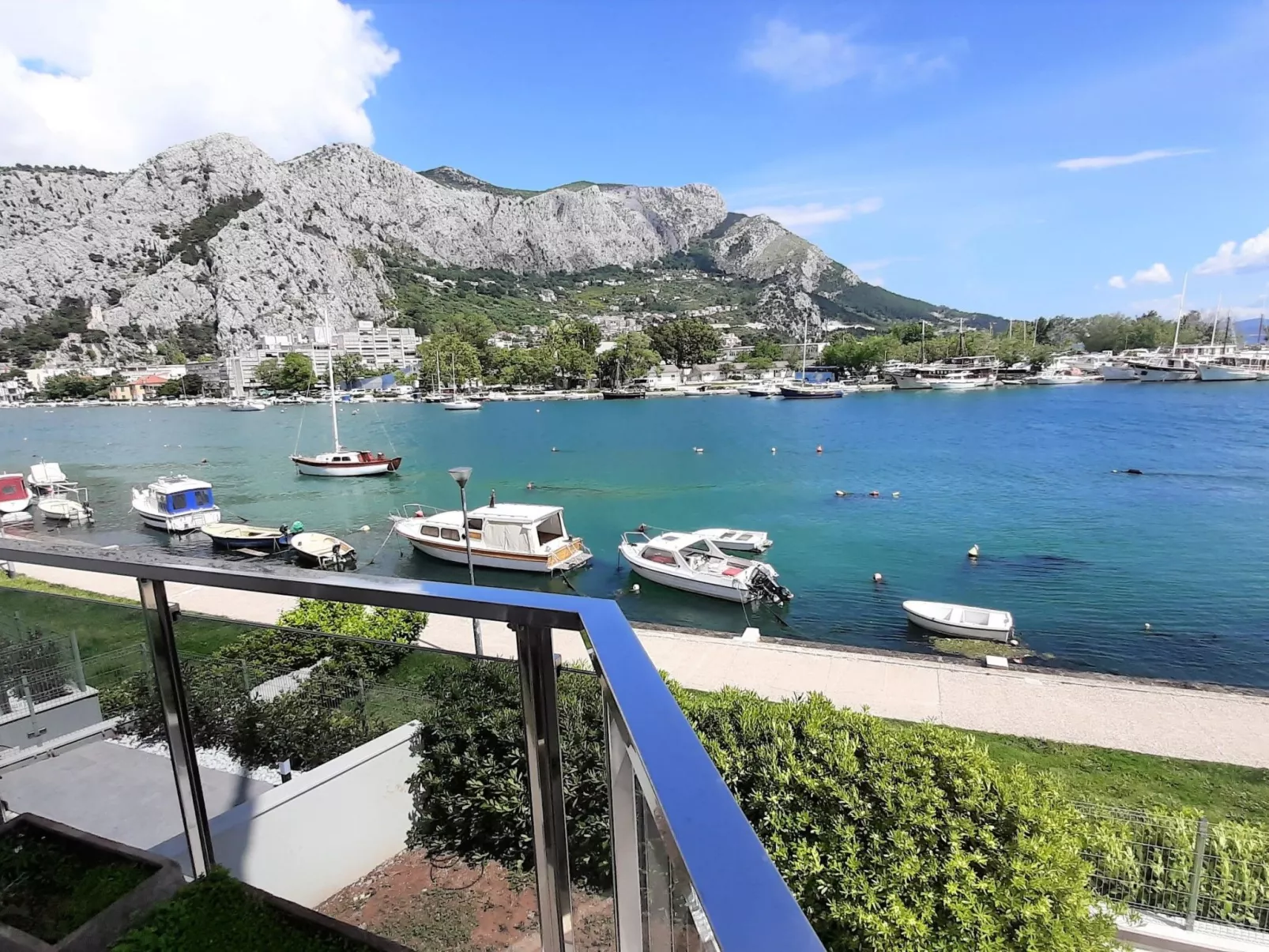 Stylisches Studio mit atemberaubendem Ausblick