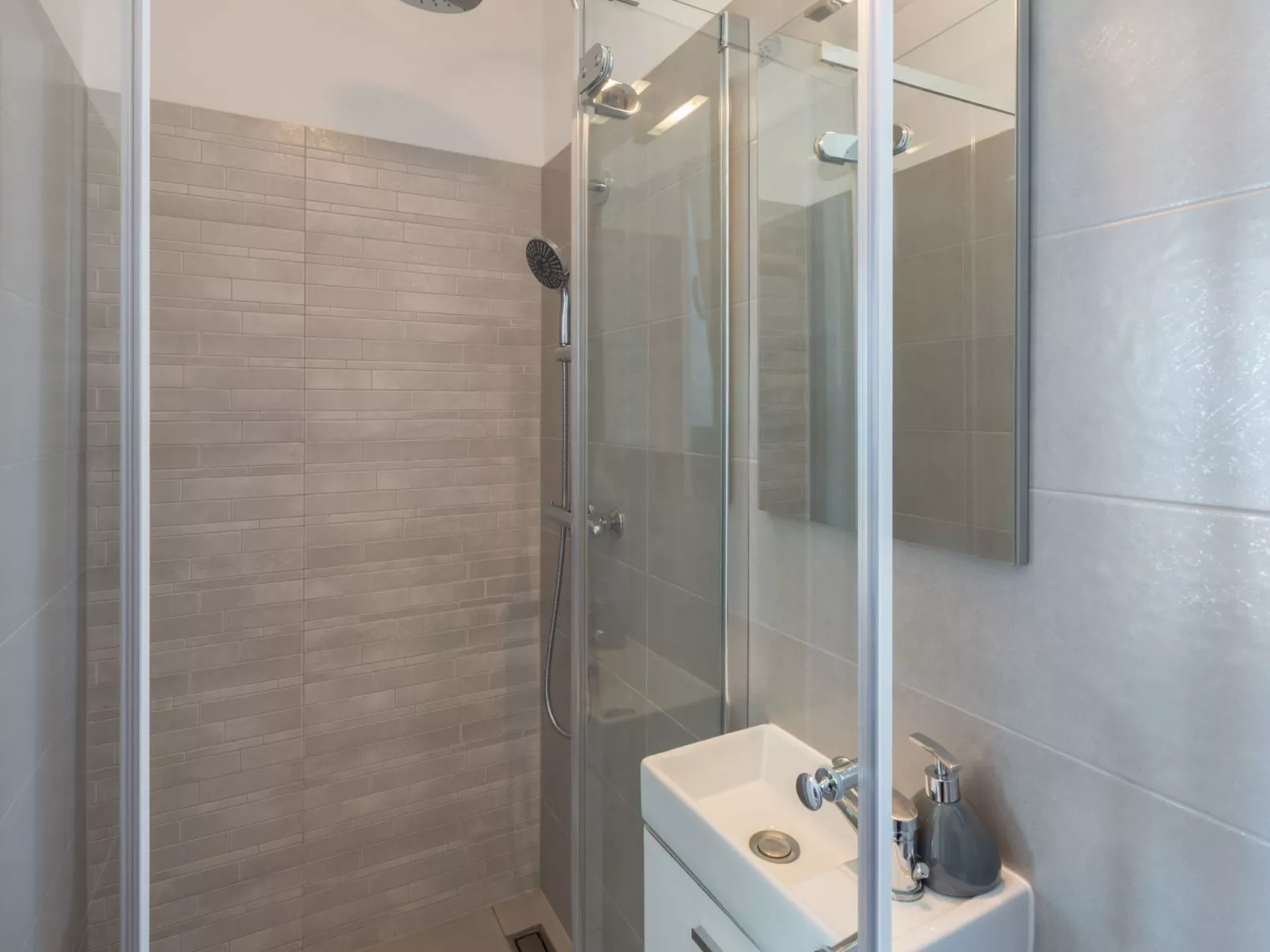 Villa direkt am Meer und Strand mit herrlichem Blick-Binnen