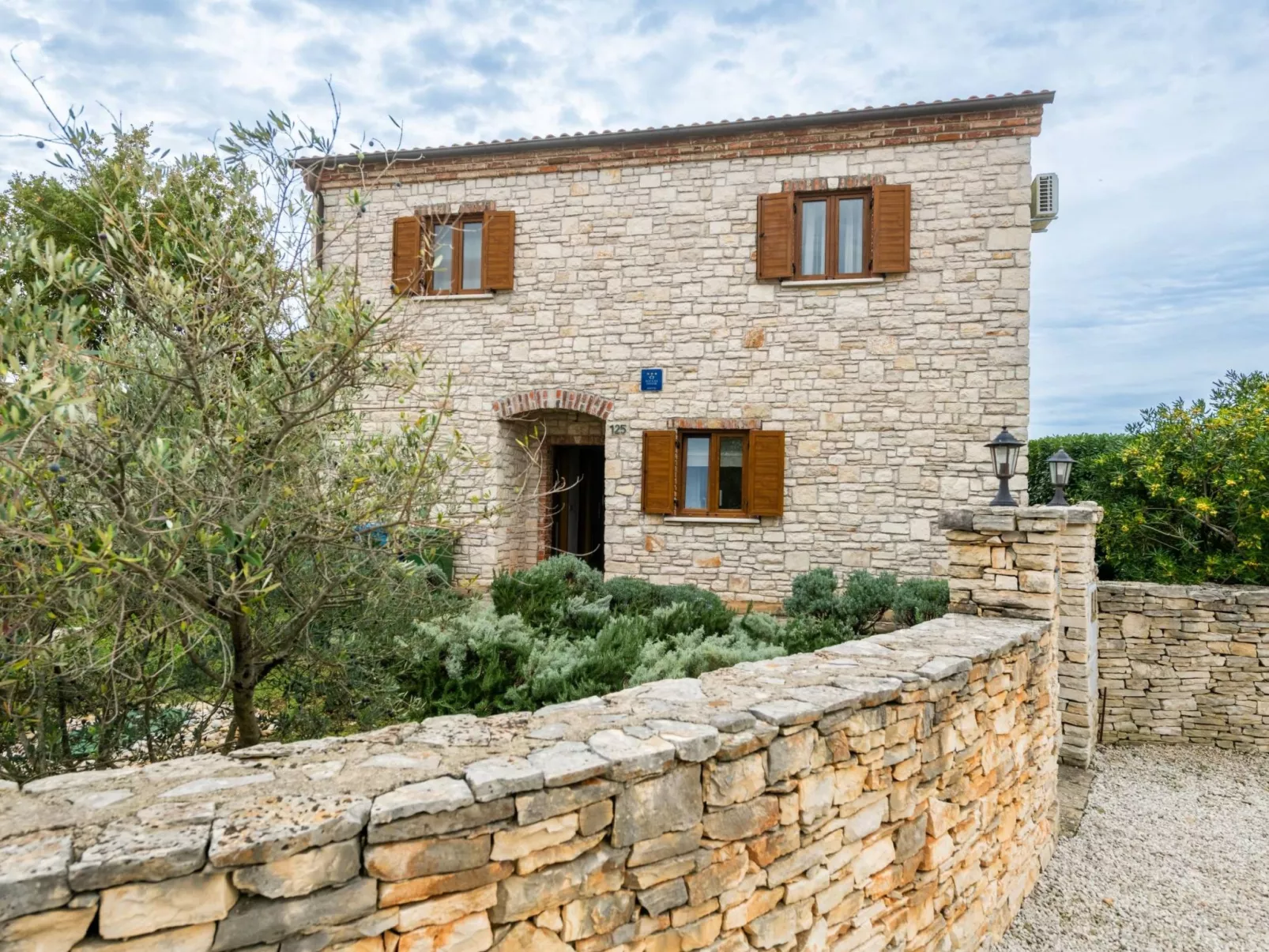 Villa Wish mit beheiztem Pool