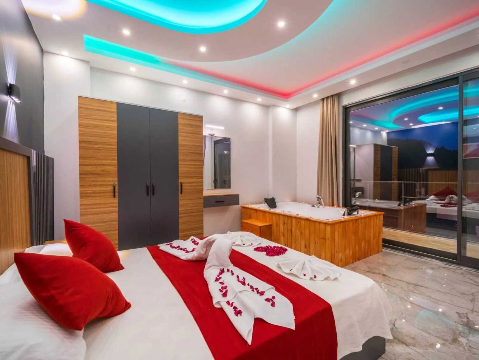 Romantische Luxusvilla "Sard 1" mit Jacuzzi-Image-tags.info