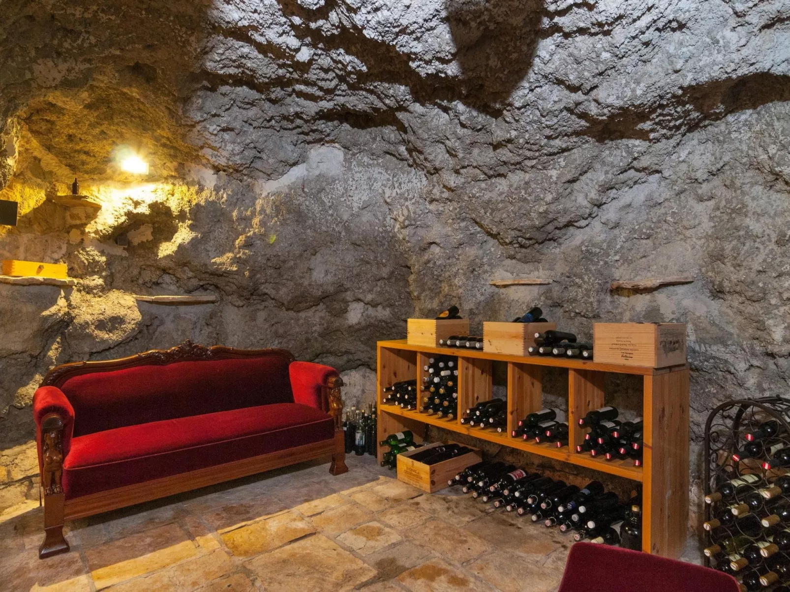 Große Ferienwohnung in Omiš mit Privatem Balkon