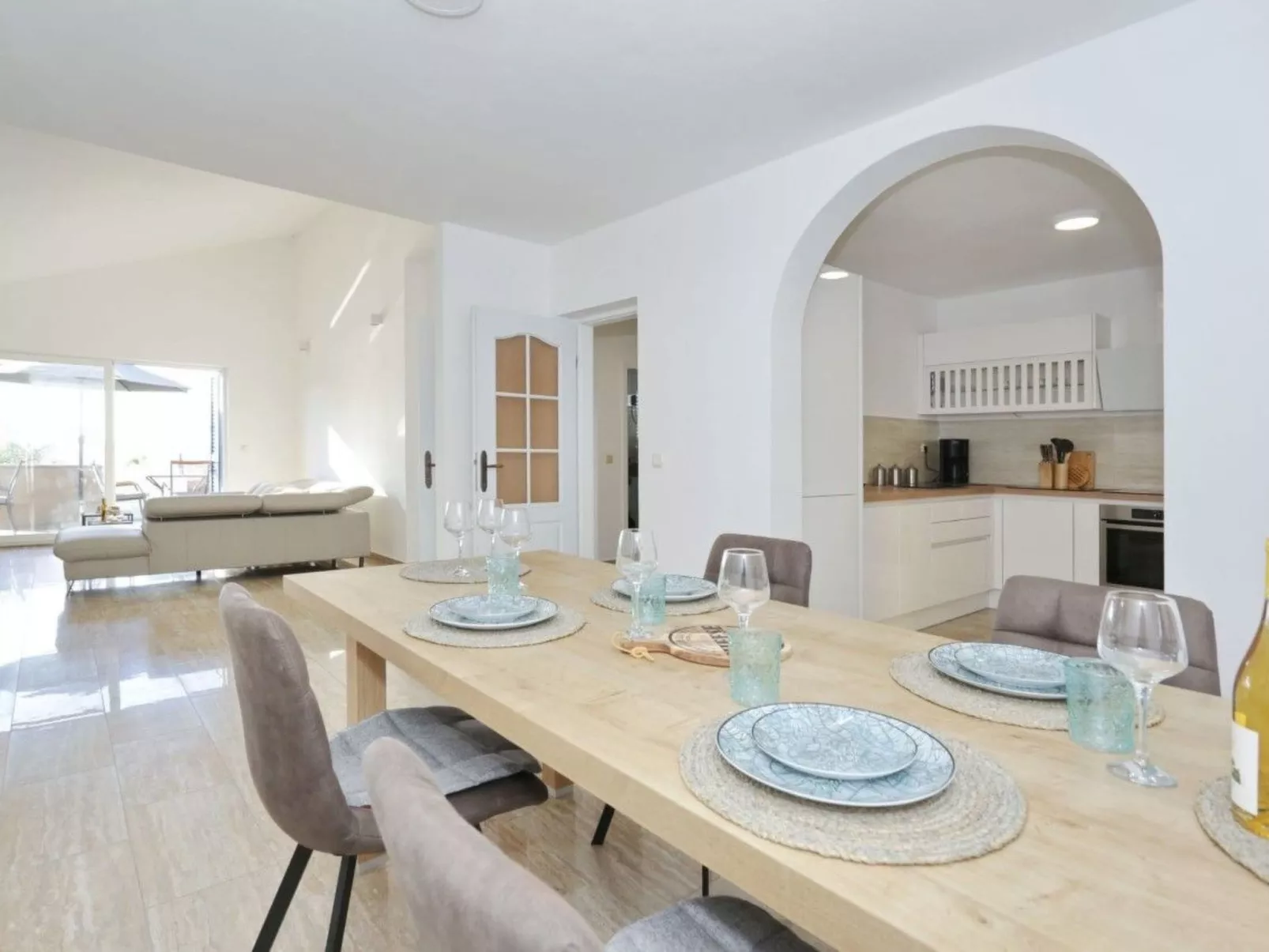 Haus am Strand in Zaton - TA Leut Agency-Image-tags.info