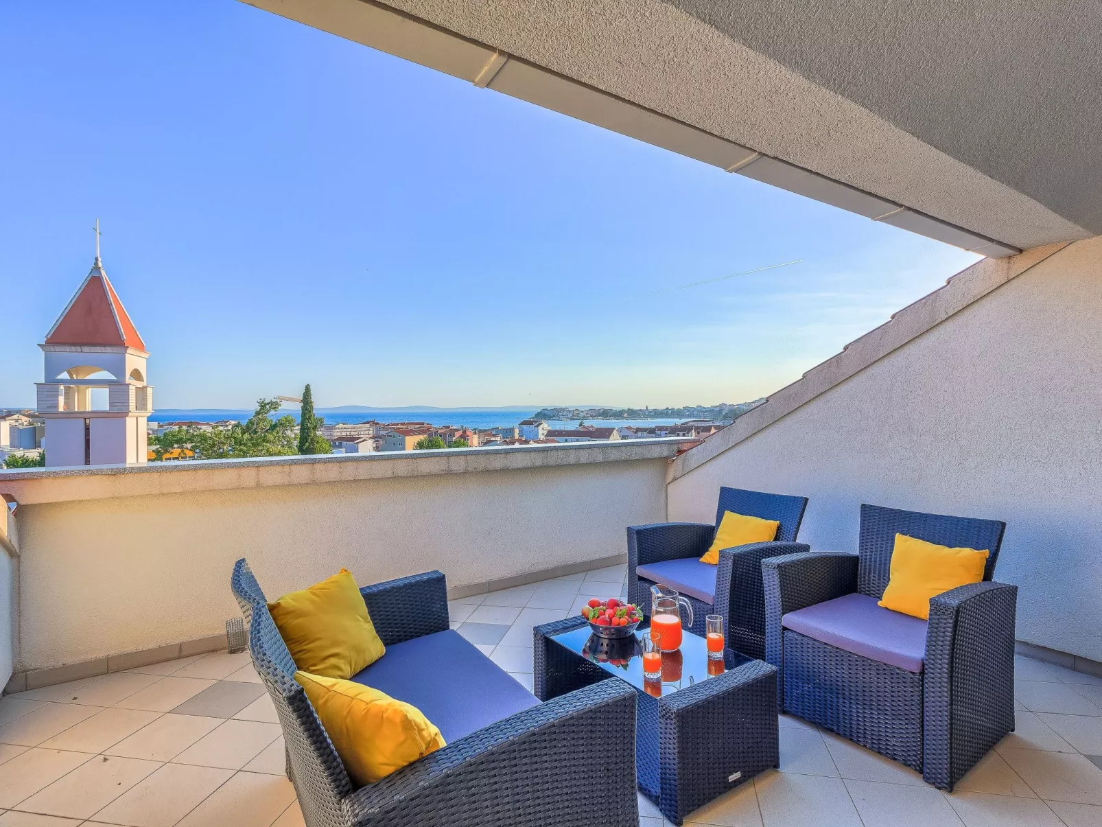 "Villa Rock" mit Blick auf das Wasser-Binnen