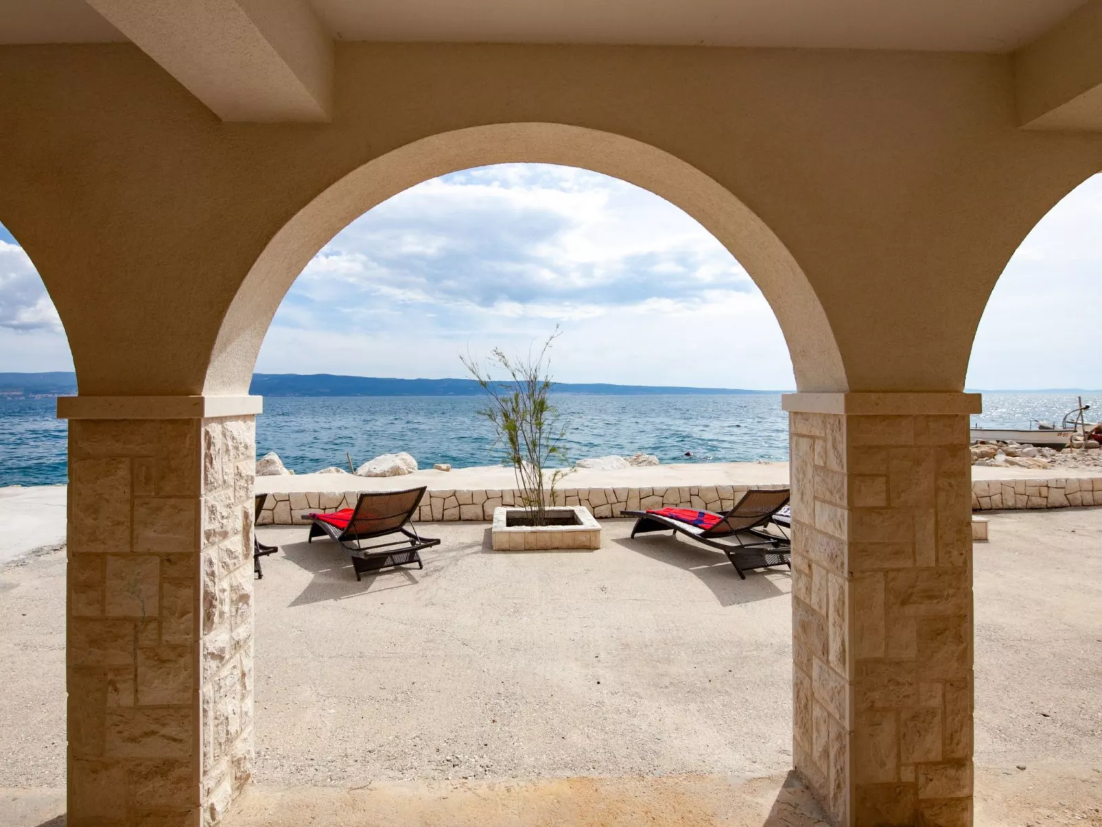 Für 12 Personen ca. 180 m&sup2; in Jesenice, Dalmatien (Gespanschaft Split-Dalm