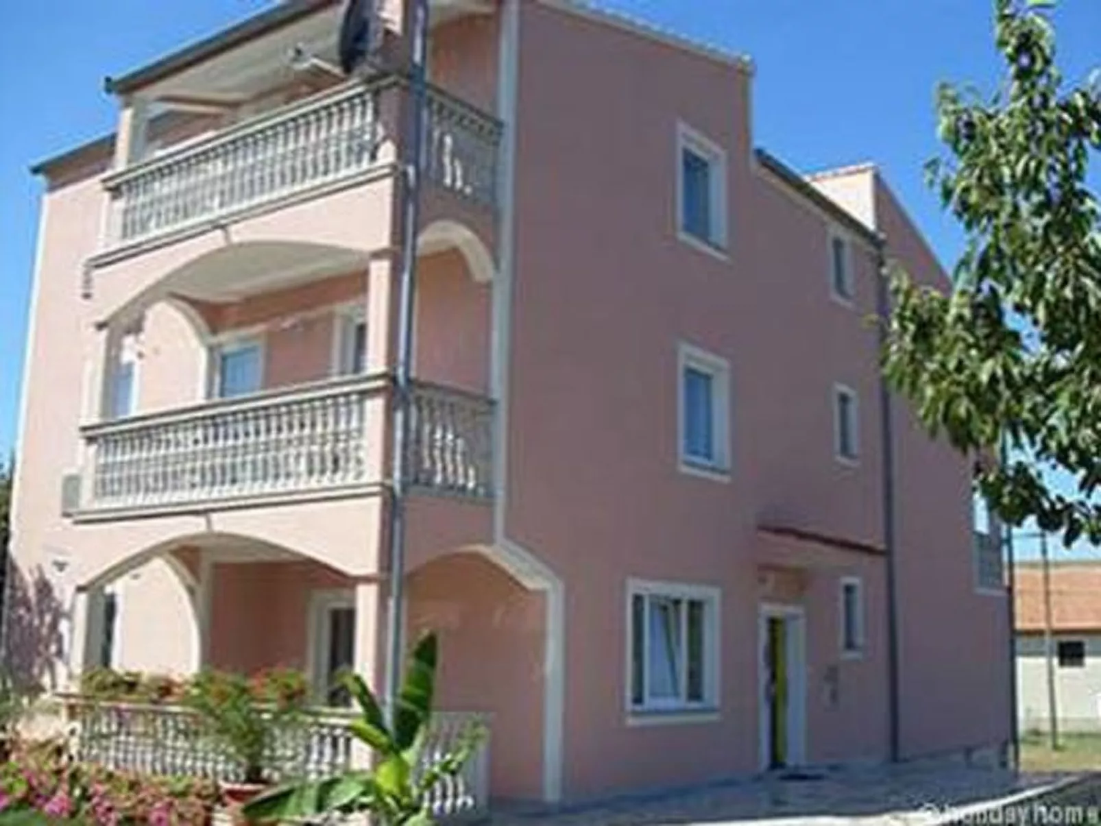 In Fažana mit Terrasse und Garten