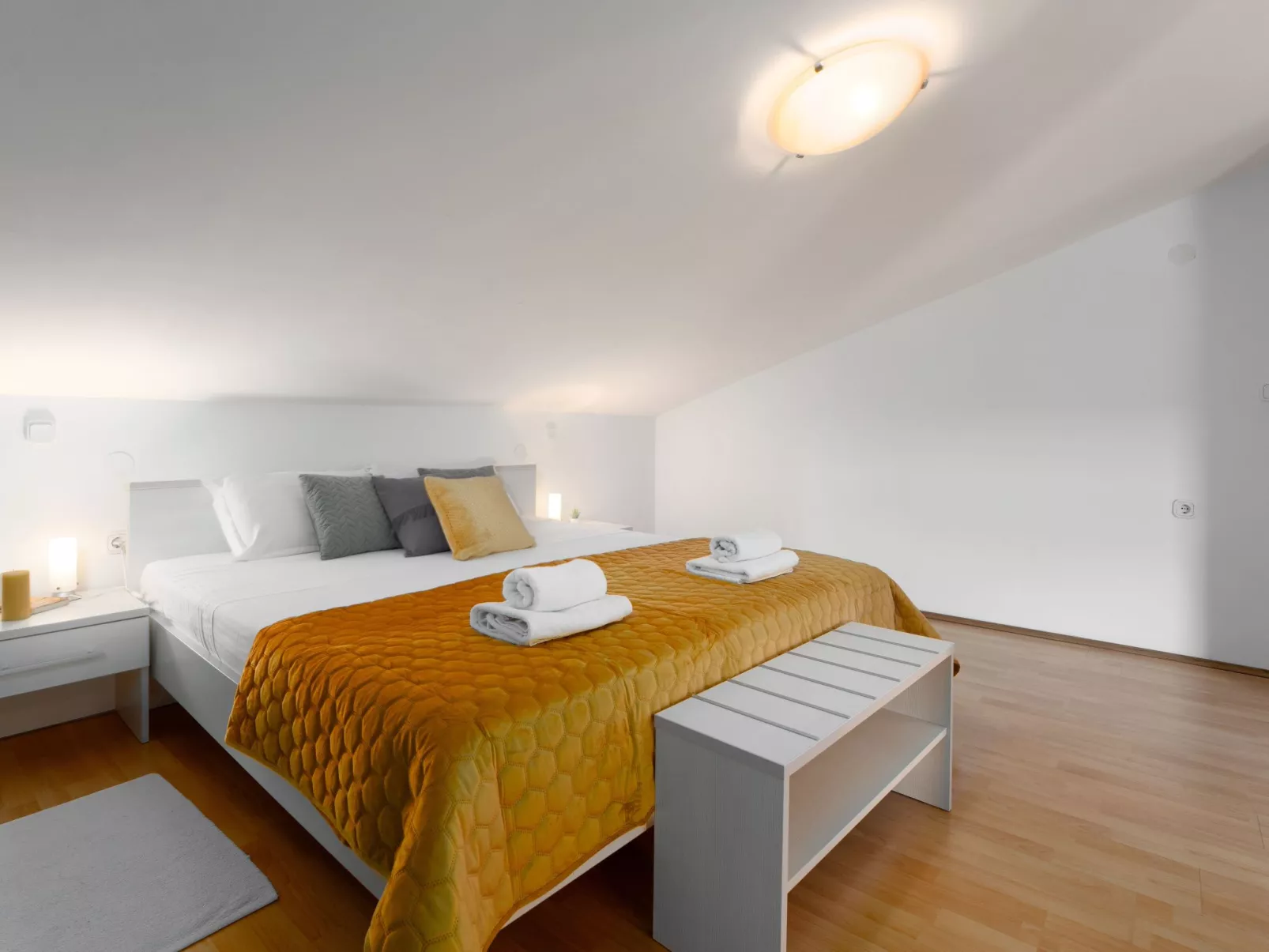 Casa Viola mit Pool, unweit von Lanterna Resort-Binnen