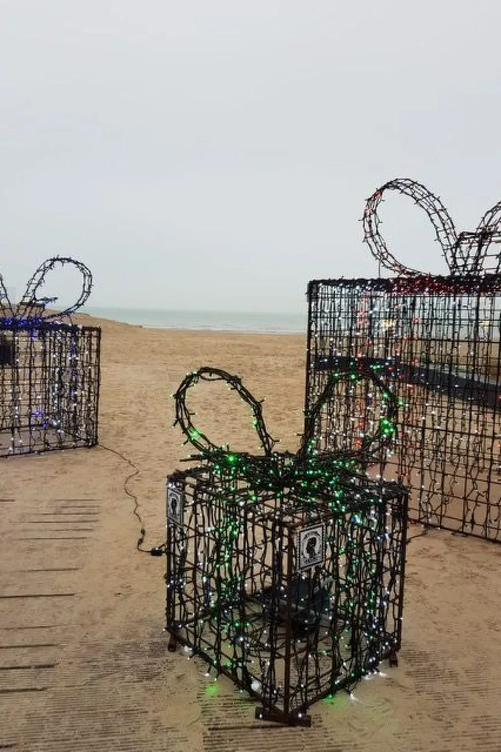 Mit Pool - Image-tags.info