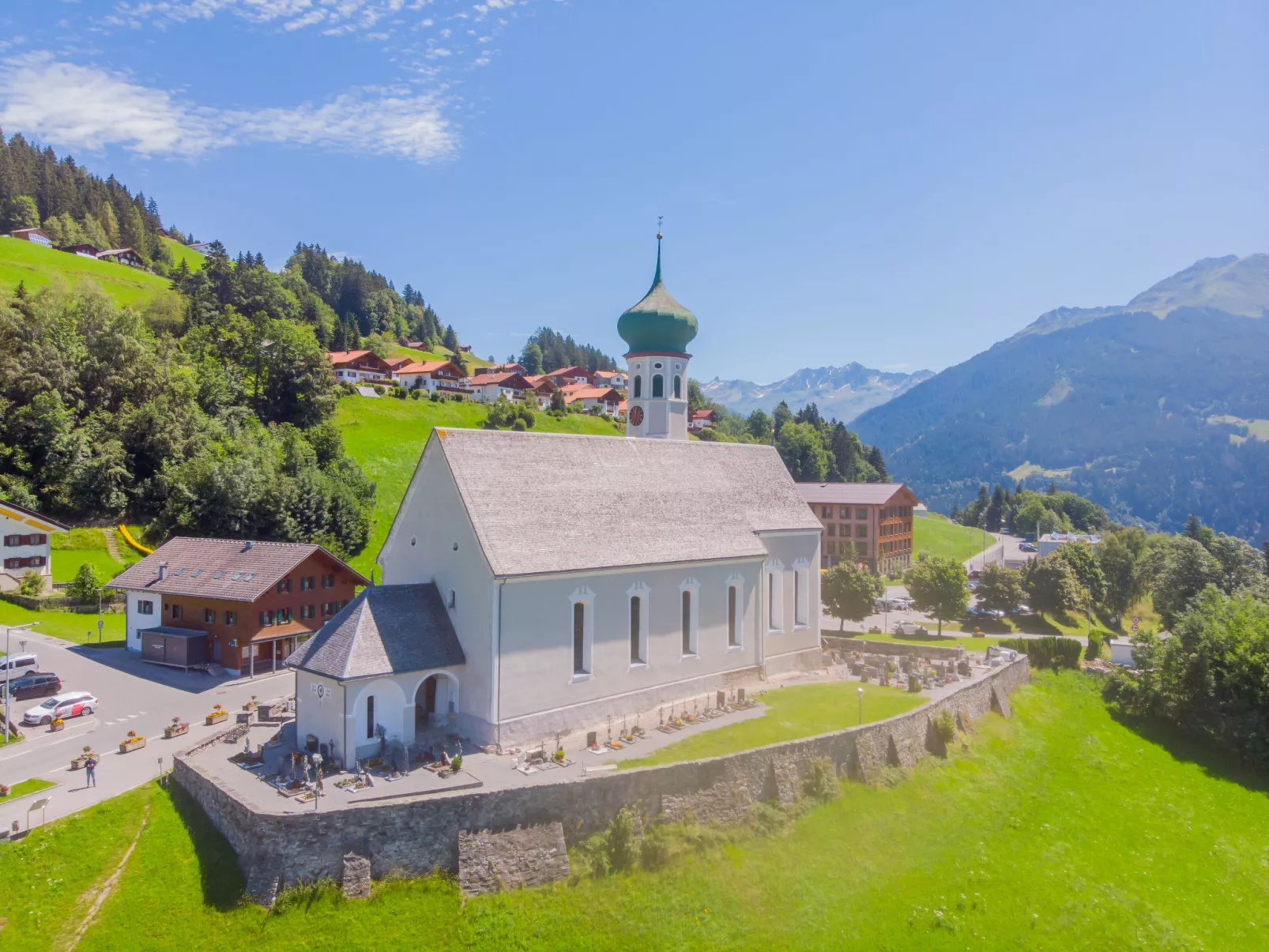 Wohnung in Sankt Gallenkirch mit Terrasse, Grill-Omgeving