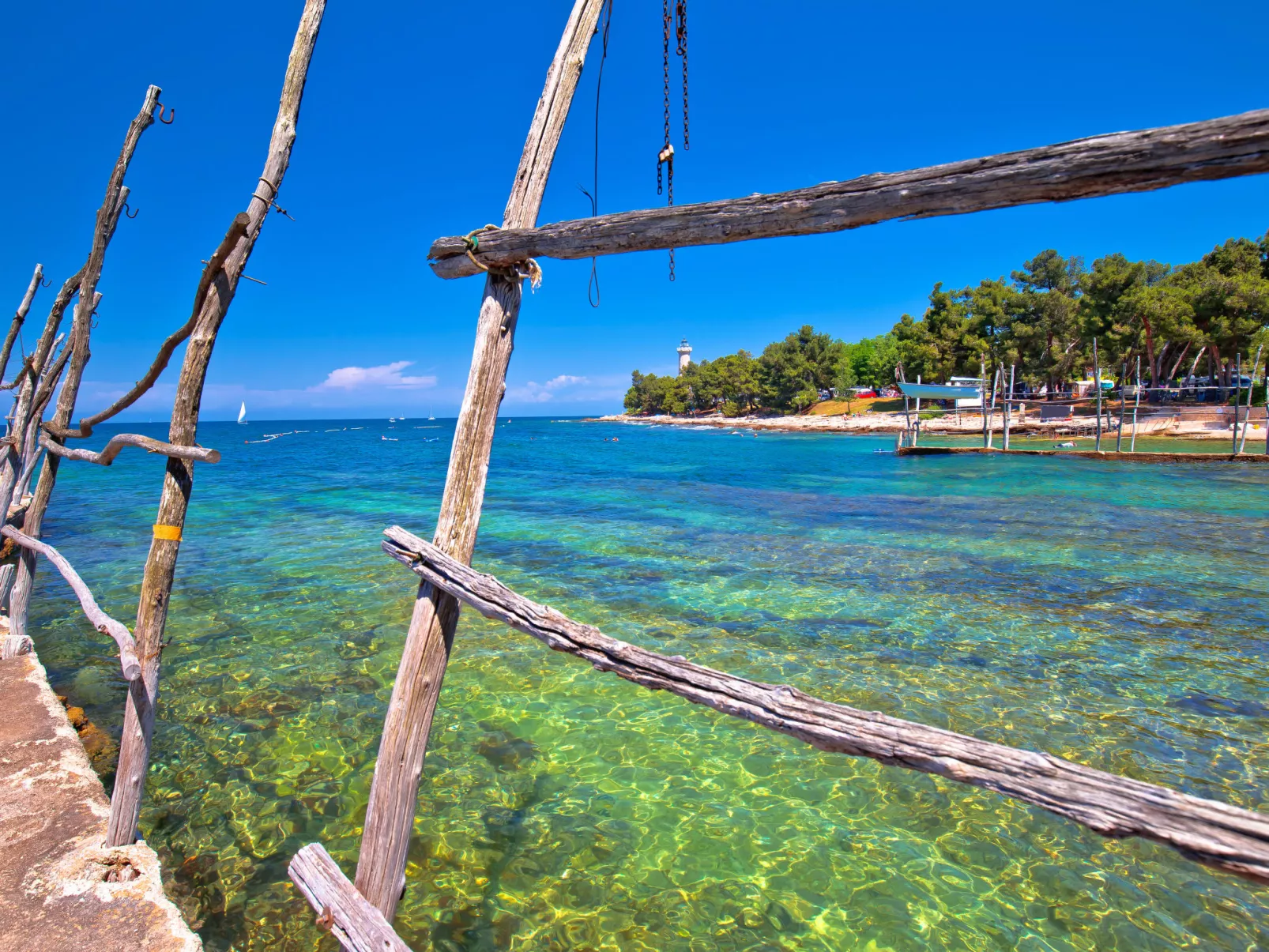 Mit beheiztem Pool und Meerblick