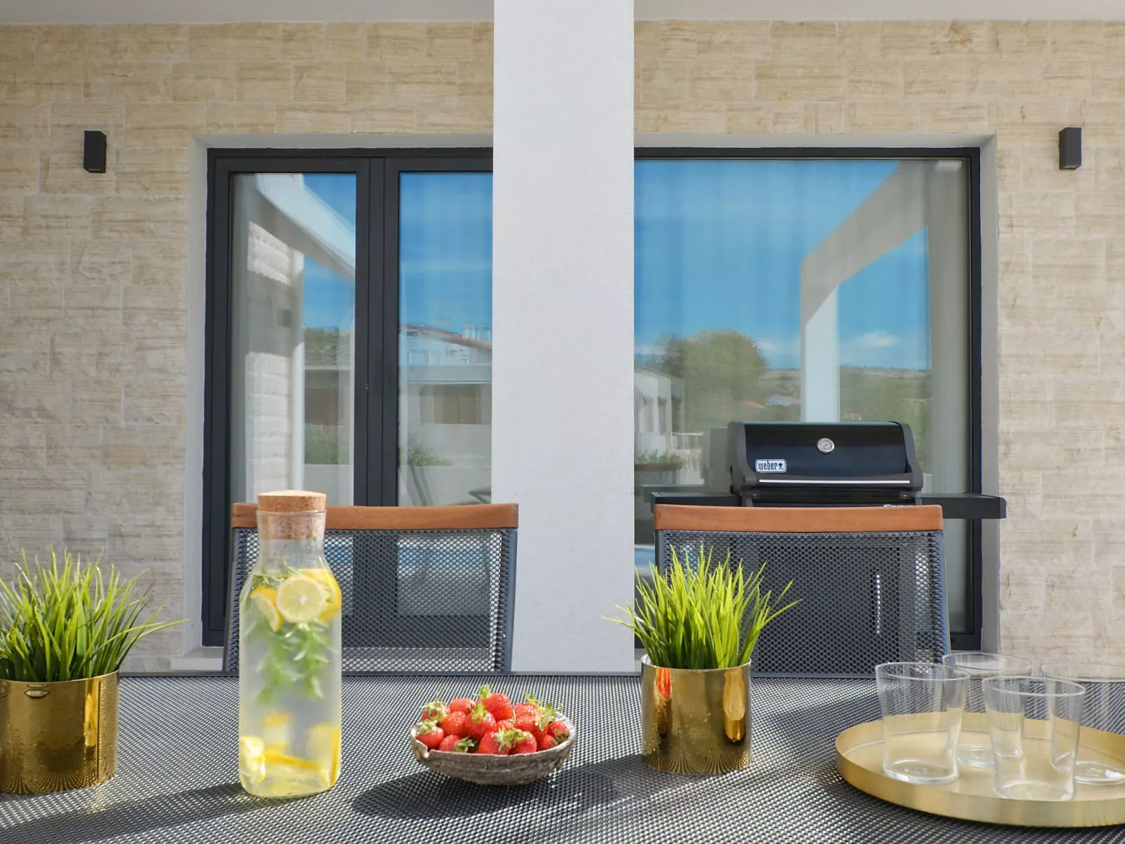 Haus in Dvornica mit privatem Parkplatz-Buiten