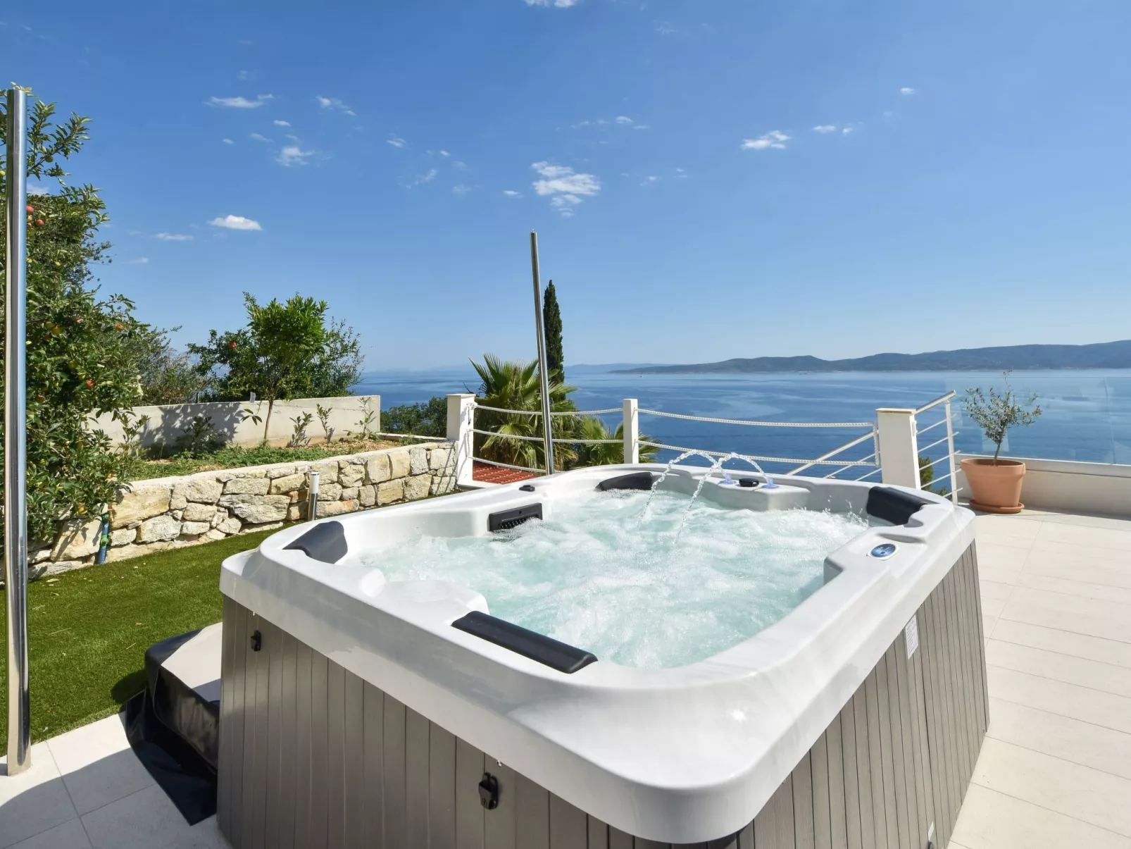 2 Schlafzimmer Villa Blue Dream mit Infinity-Pool-Buiten