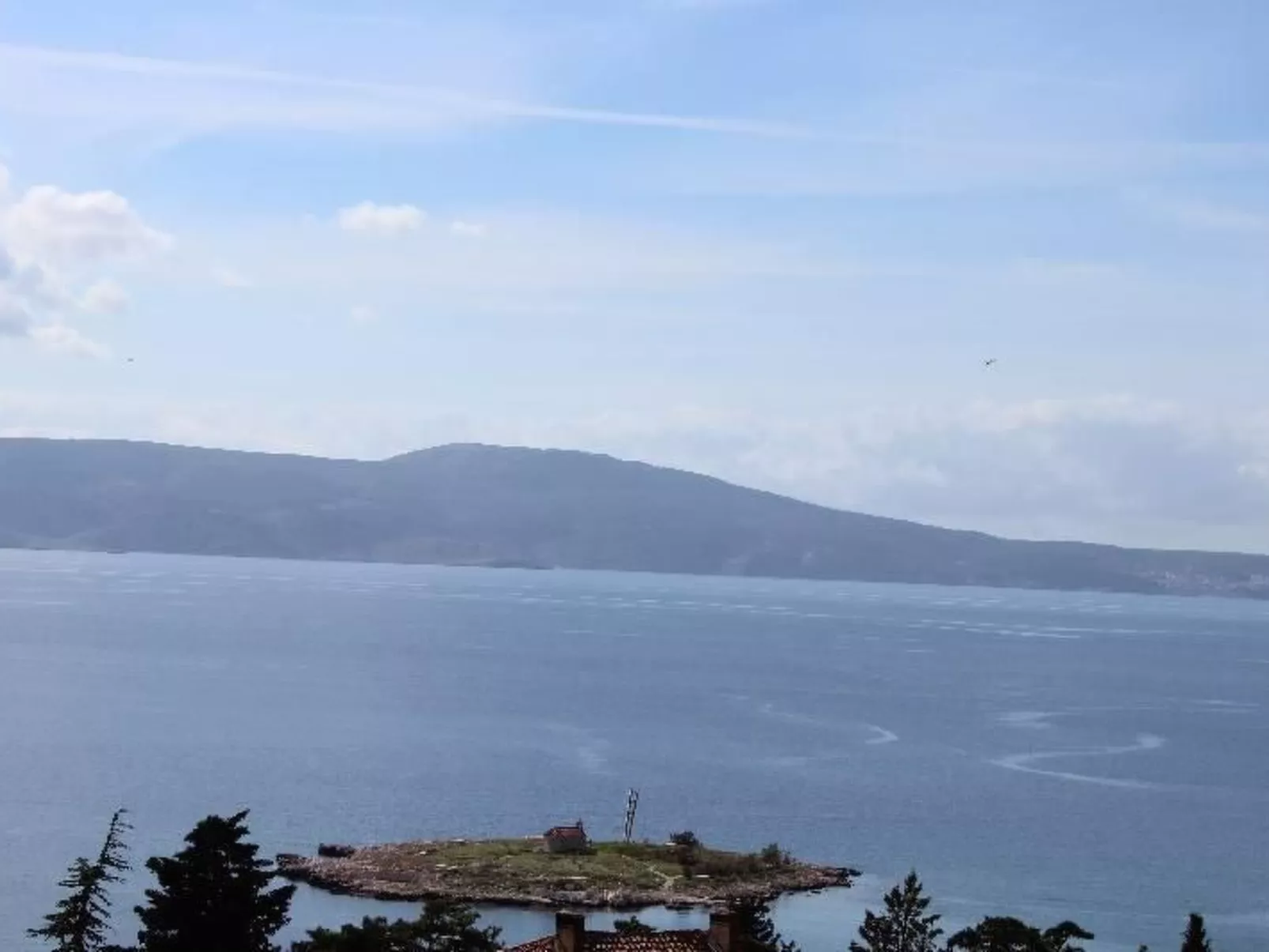 Wohnung in Novi Vinodolski mit Gemeinsamem Garten-Buiten