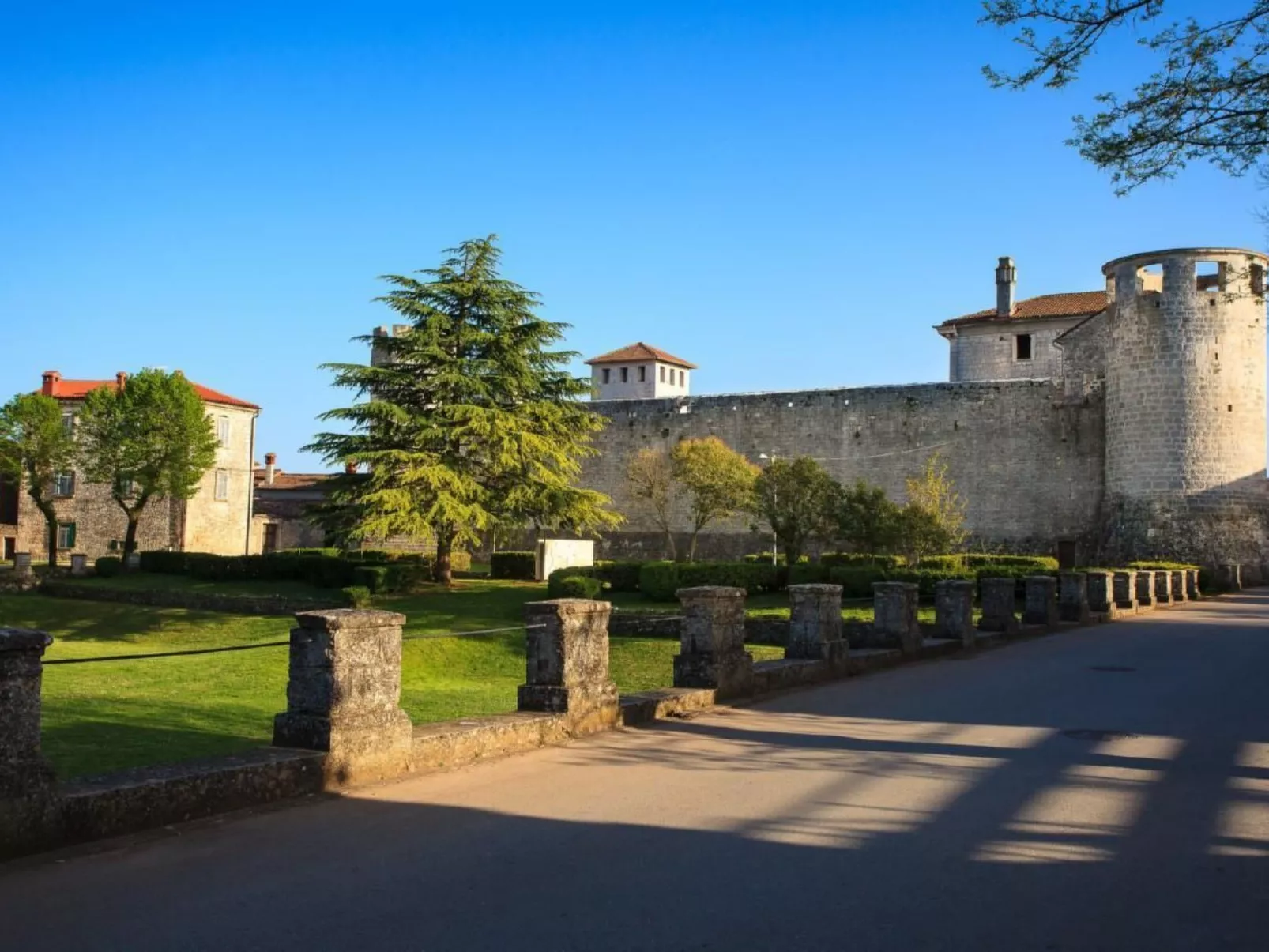 Im Dorf Peresiji-Image-tags.info