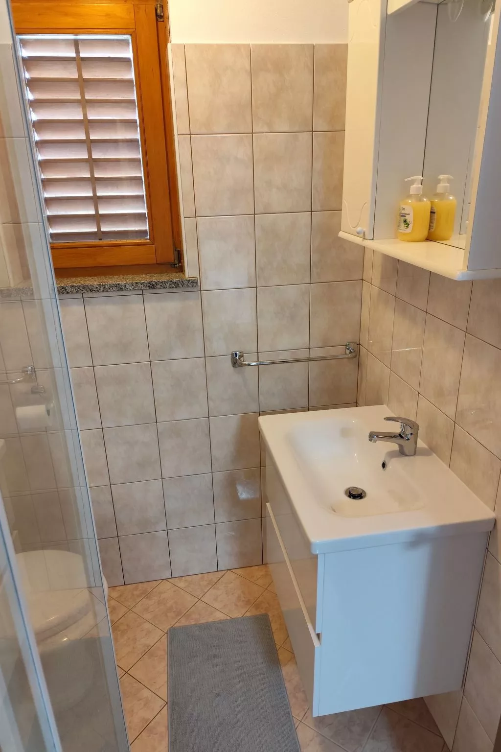 "Valentino" mit Blick auf das Wasser