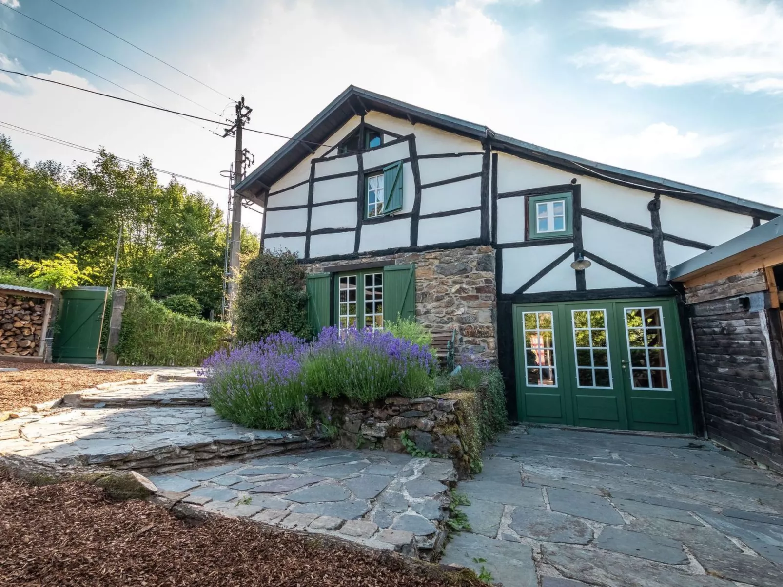 Ardenner Villa mit Jacuzzi-Buiten