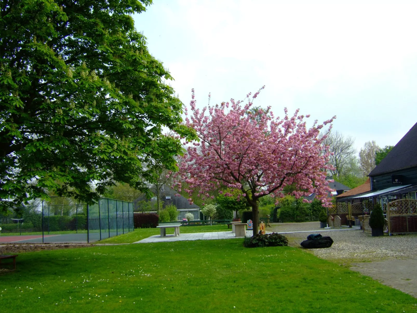 Seabreeze mit umzäuntem privatem Garten-Buiten