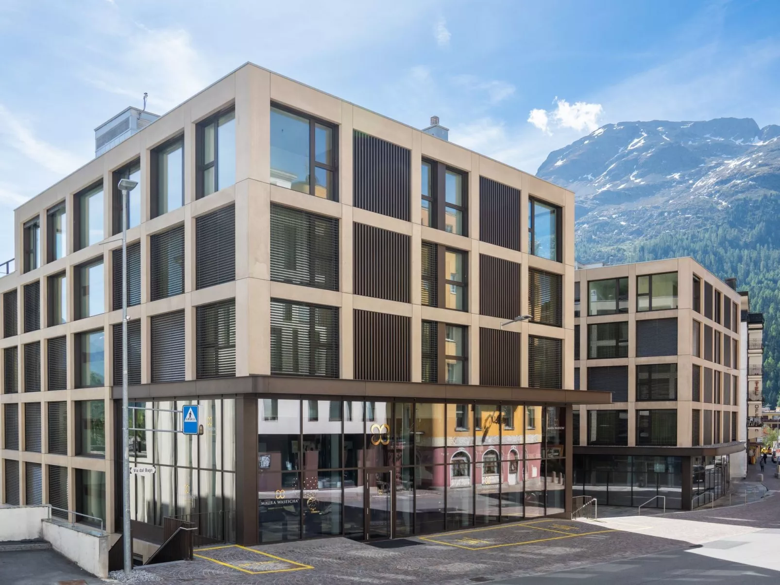 Stadthaus N9 Mountain Medium Studio