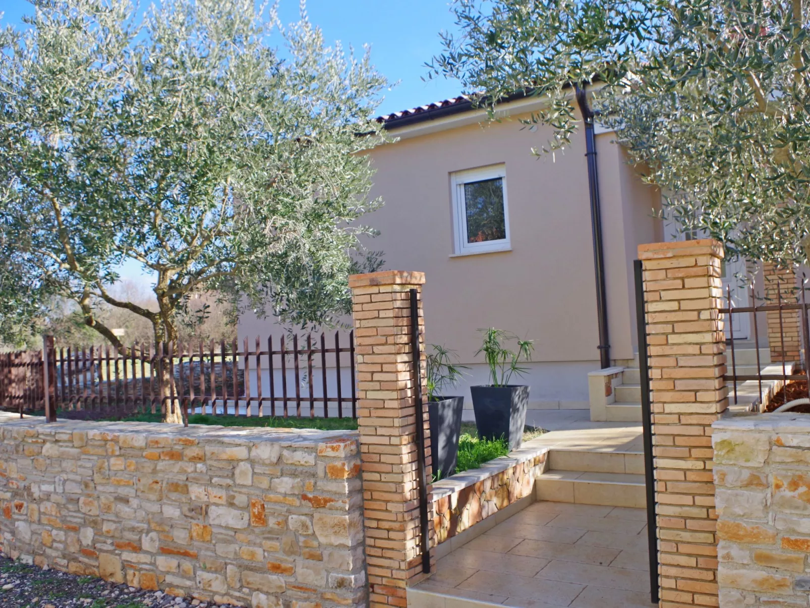 Gemütlicher Familienausflug in einem ruhigen Vorort von Pula-Buiten