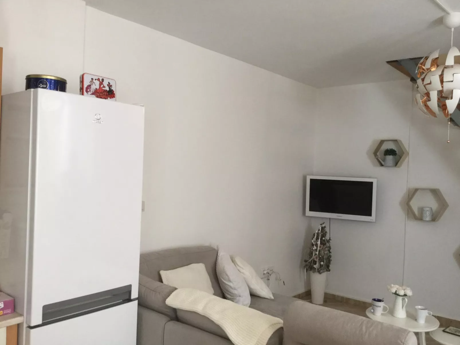 Wohnung auf einem eingezäunten Grundstück-Binnen