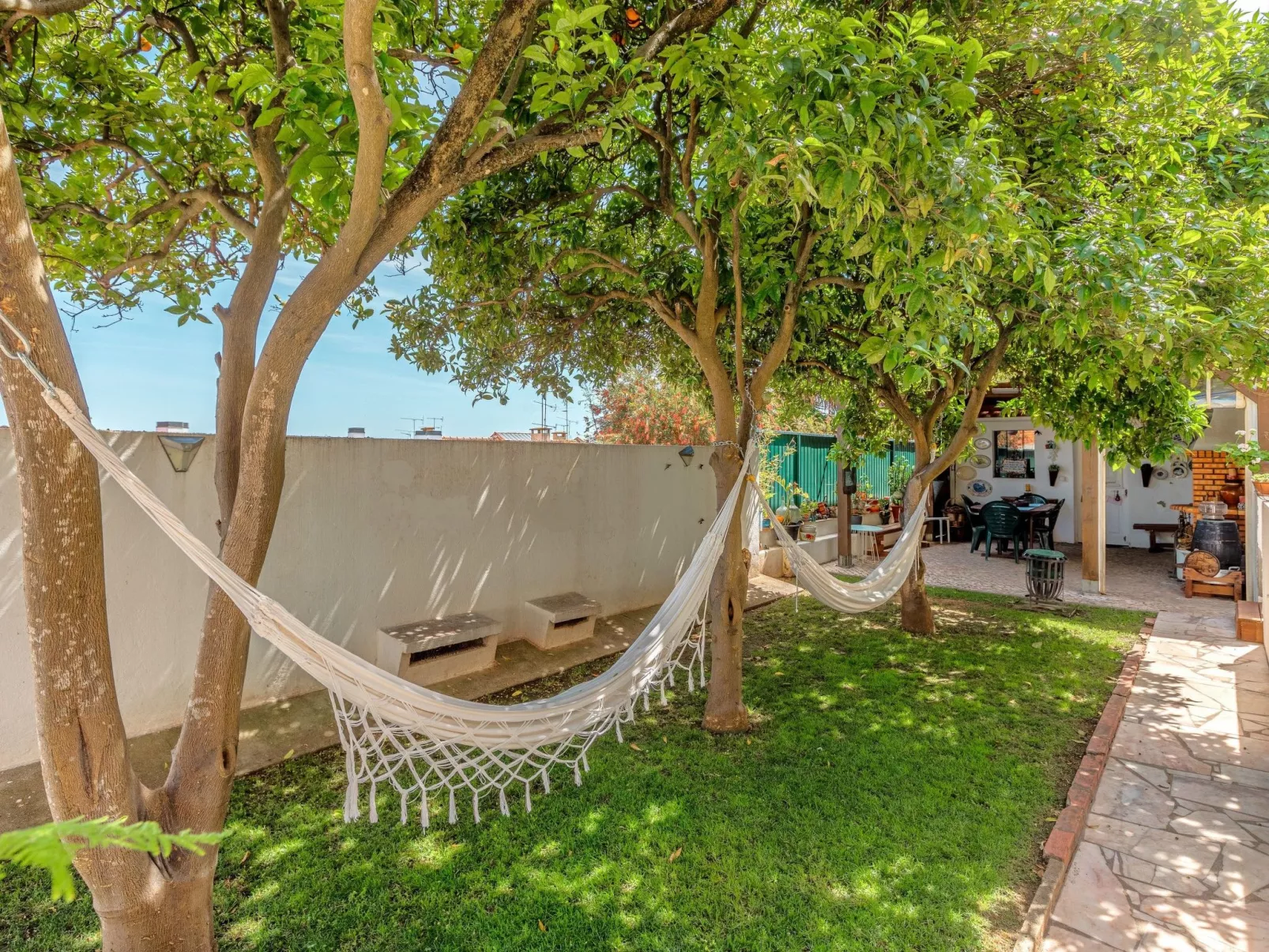 In Algés mit Kleinem gemeinsamem Pool - Buiten