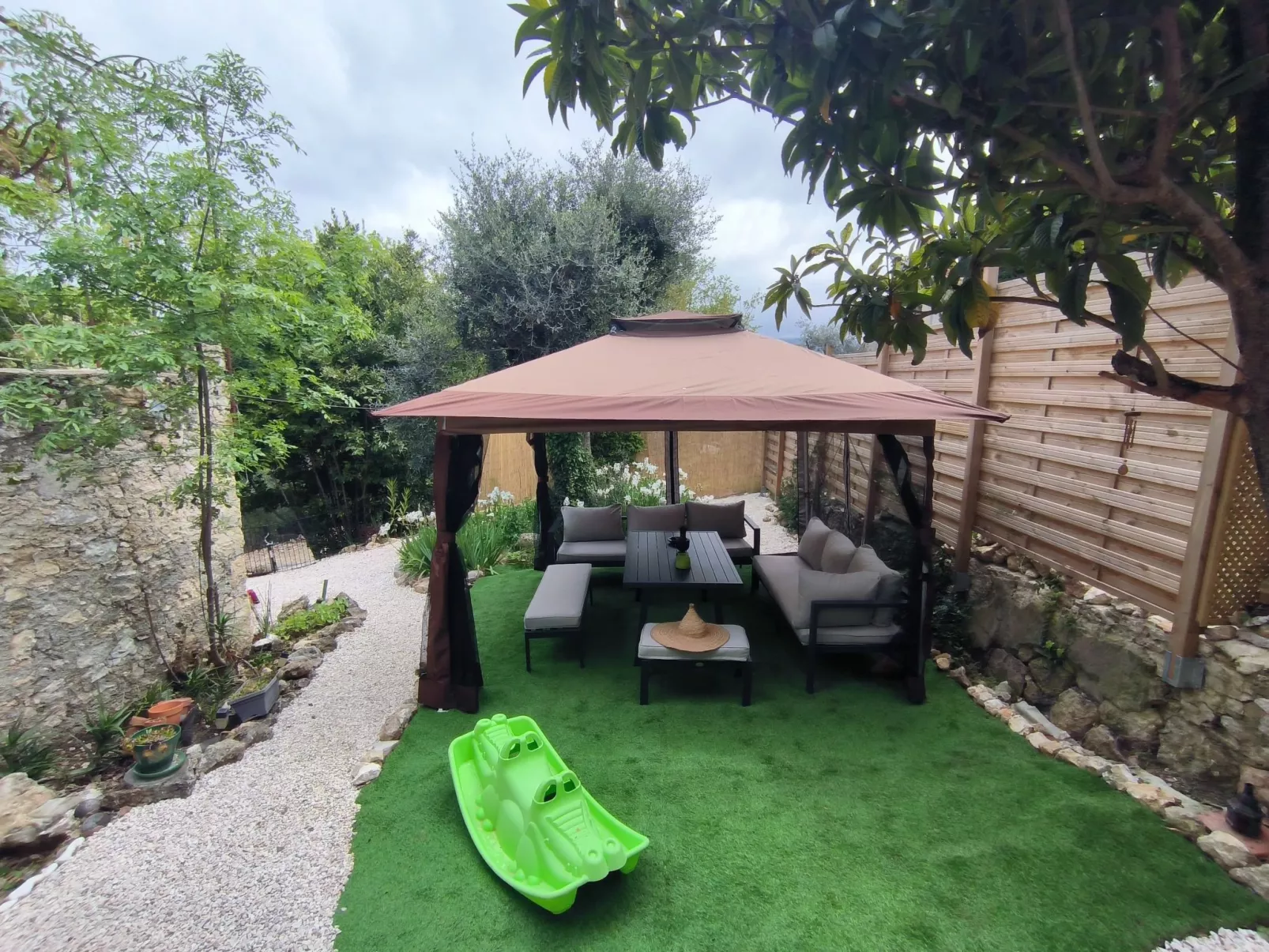 Oberseite der Villa Les Tilleuls-Binnen