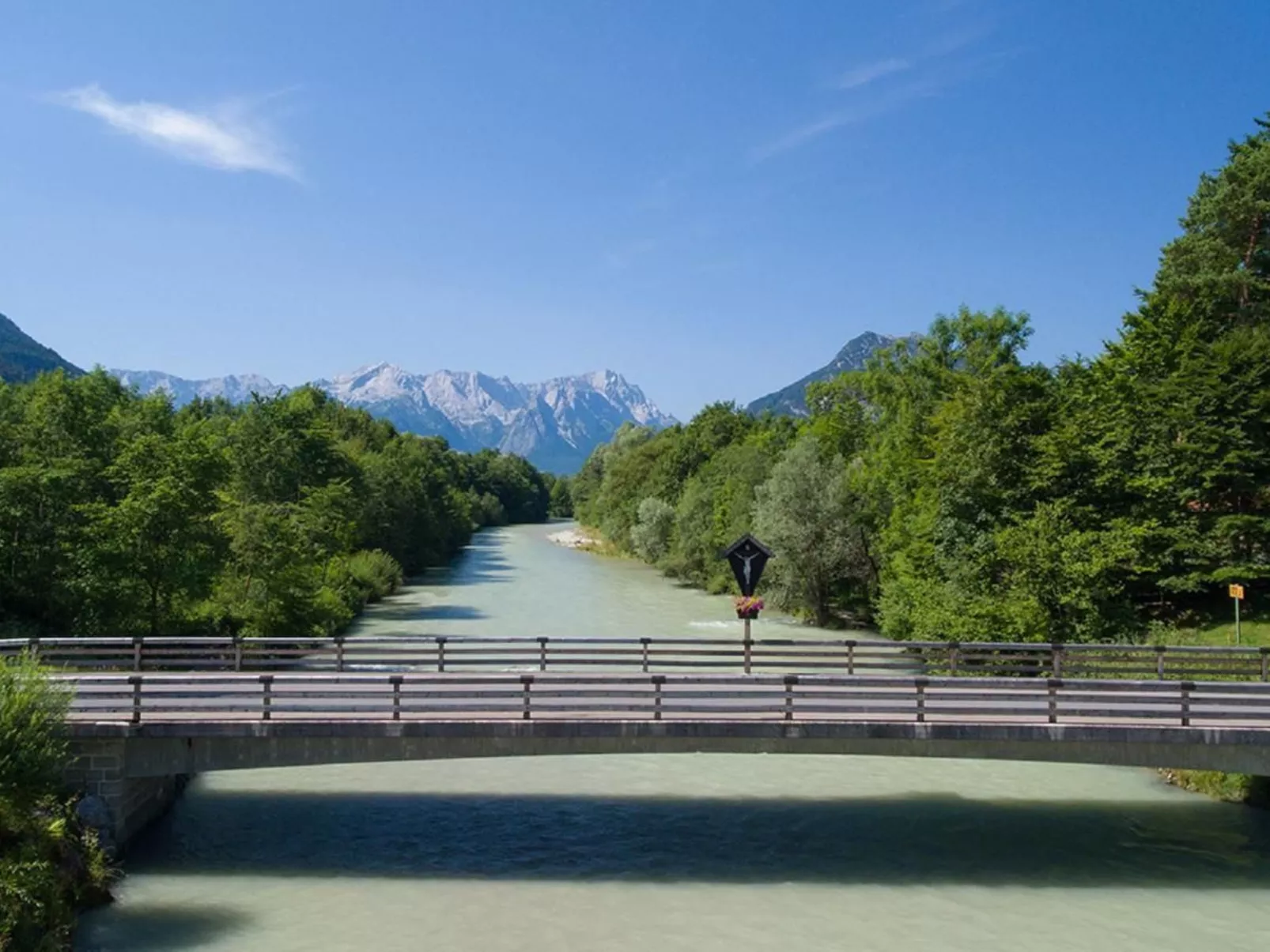 Fewo Zugspitze-Buiten