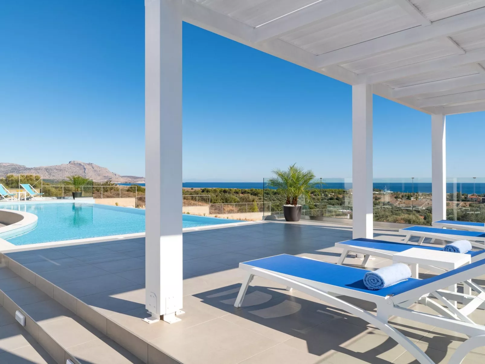 Villa Zoe Blu-Image-tags.info