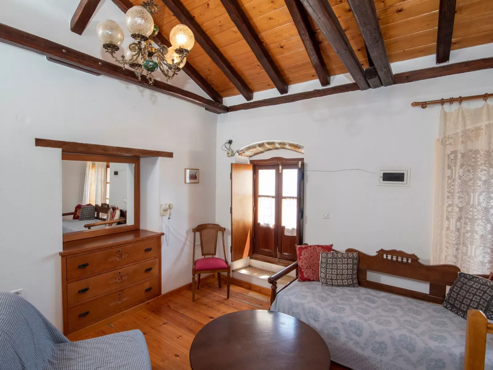 "3BRtraditionelles Haus" im Schloss