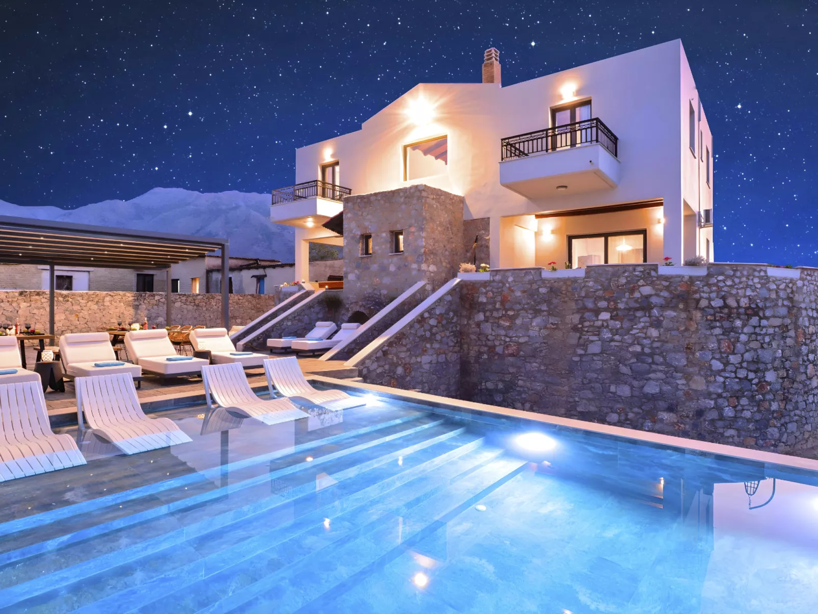 Grey Grand Villa Privater Pool