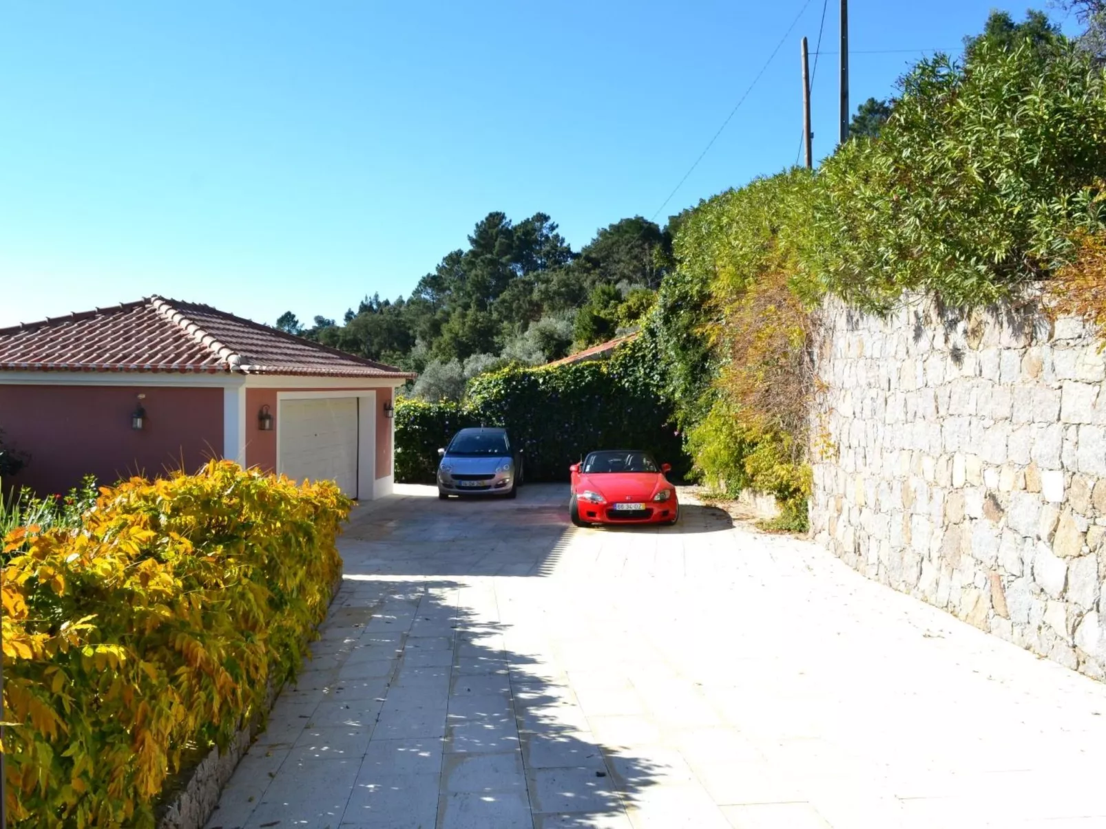 Luxuriöse Privatvilla mit Infinity-Pool