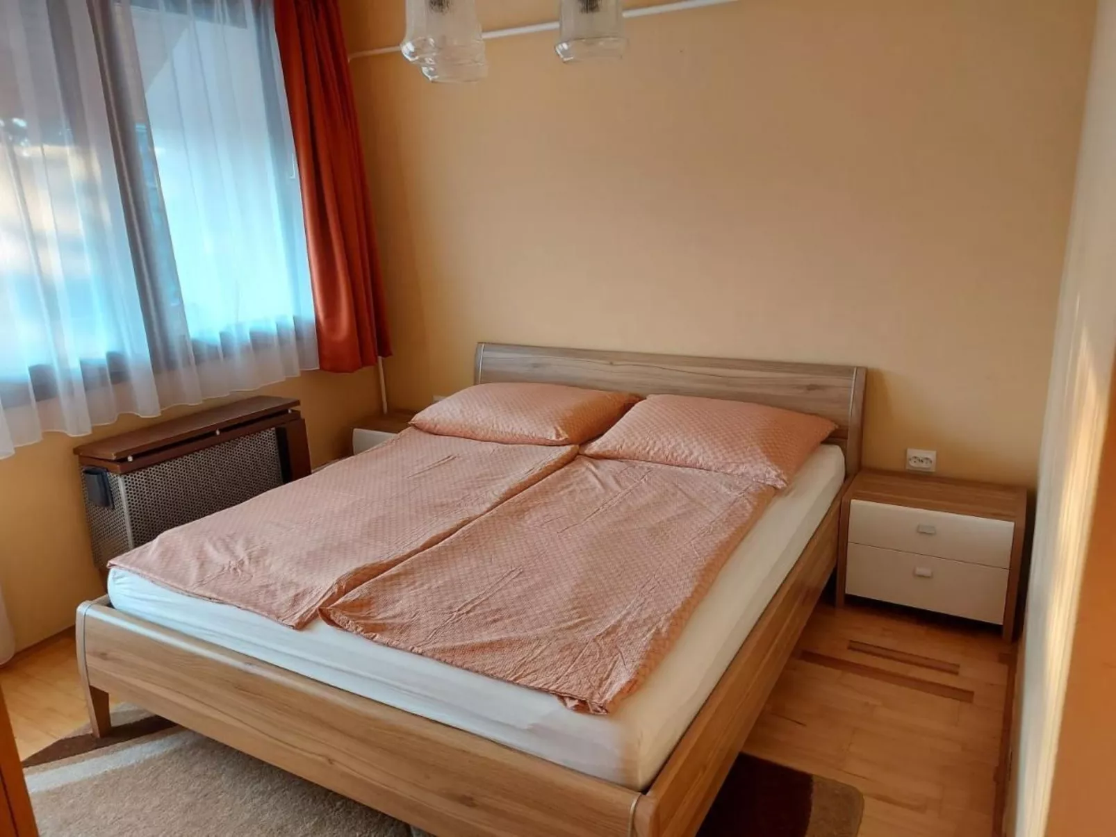 Schön eingerichtetes Appartement für 10 Personen